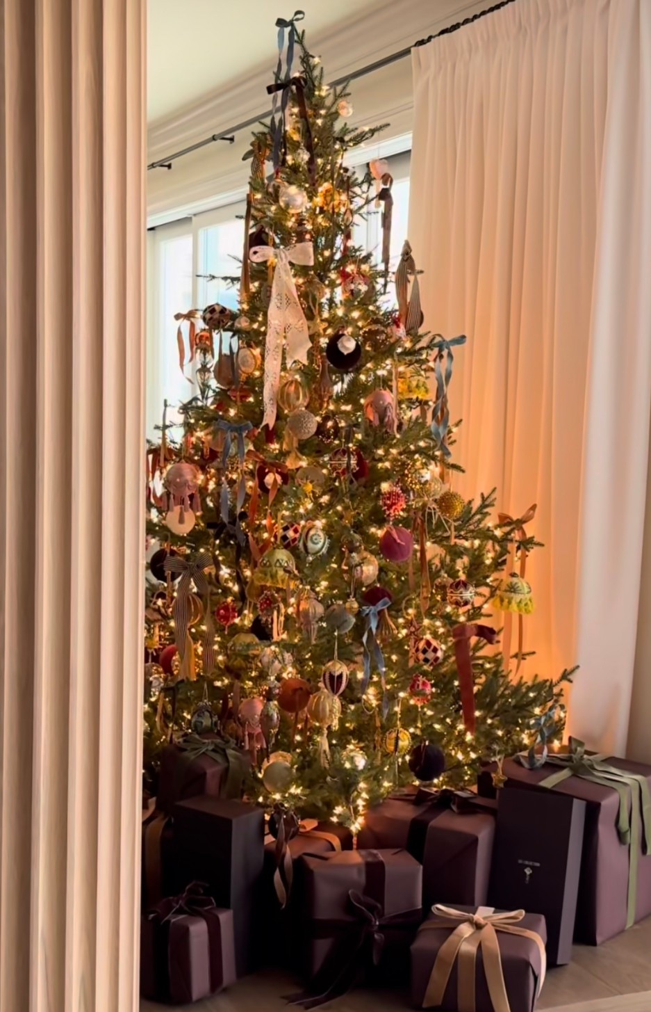 Recreating this tree ❤️

#LTKCyberWeek #LTKaustralia #LTKfestive