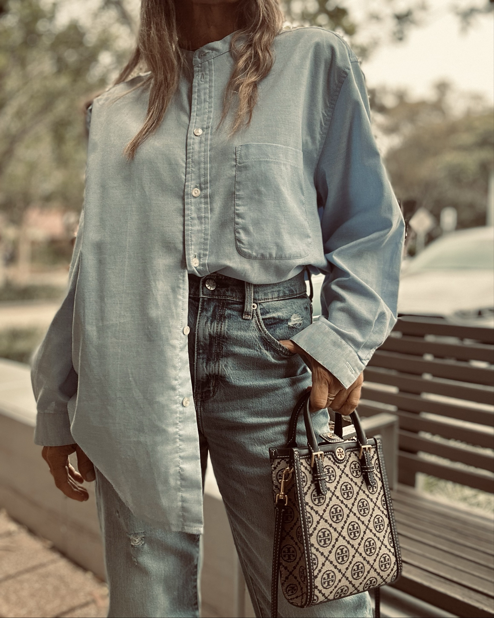 The shoe and bag can make or break an outfit 💙

Valentino shoes
Tory Burch bag

#LTKOver40 #LTKStyleTip
