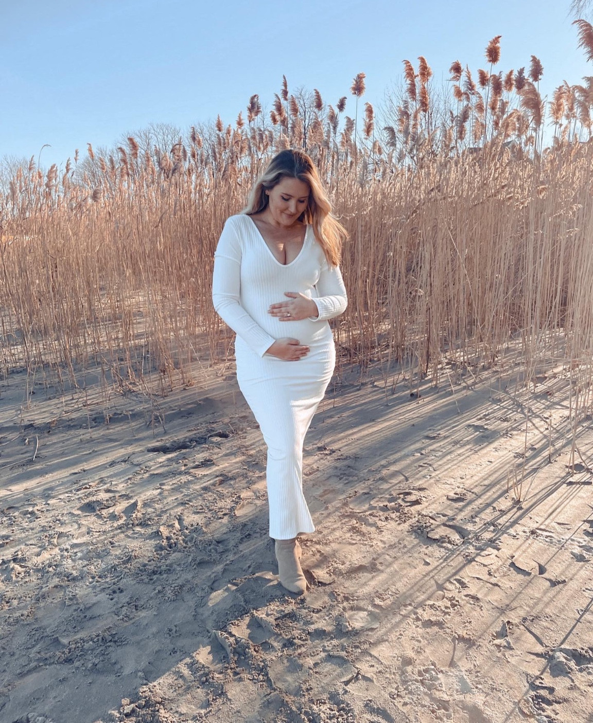 My gender reveal dress 

#genderreveal
#genderrevealdress
#babyshowerdress
#longsleevedress 

#LTKbump #LTKfamily #LTKbaby