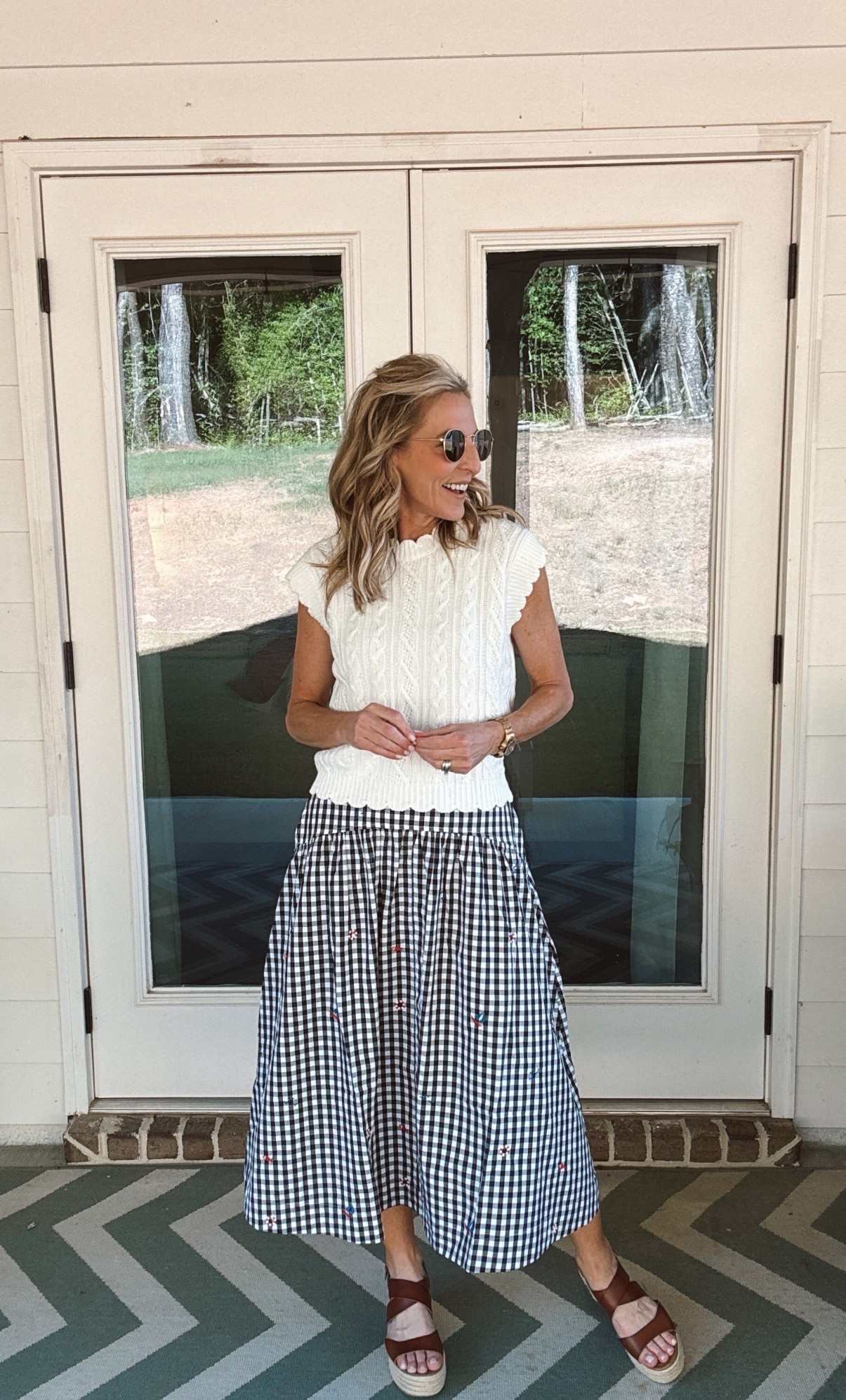 One skirt multiple style options… One of my favorite things to do is take one item under $30 in style multiple ways for you… everything linked! Here is your sign to grab these $10 tee goes with everything. Wearing a size extra small and skirt small in top.