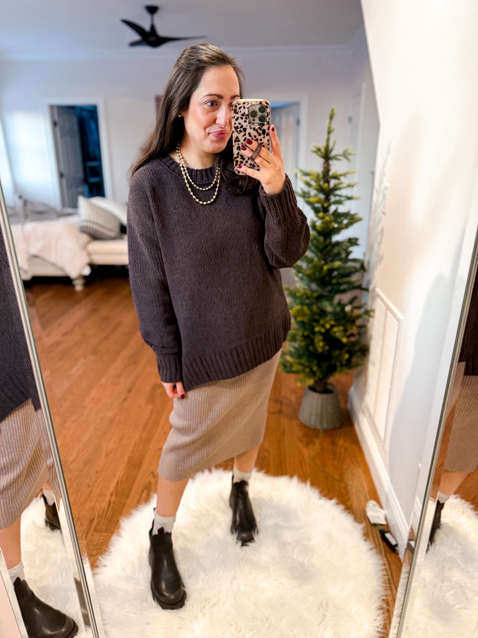 Outfit of the day
Sweater: small
Skirt: medium
Boos: tts

#LTKWorkwear #LTKBump #LTKFindsUnder50
