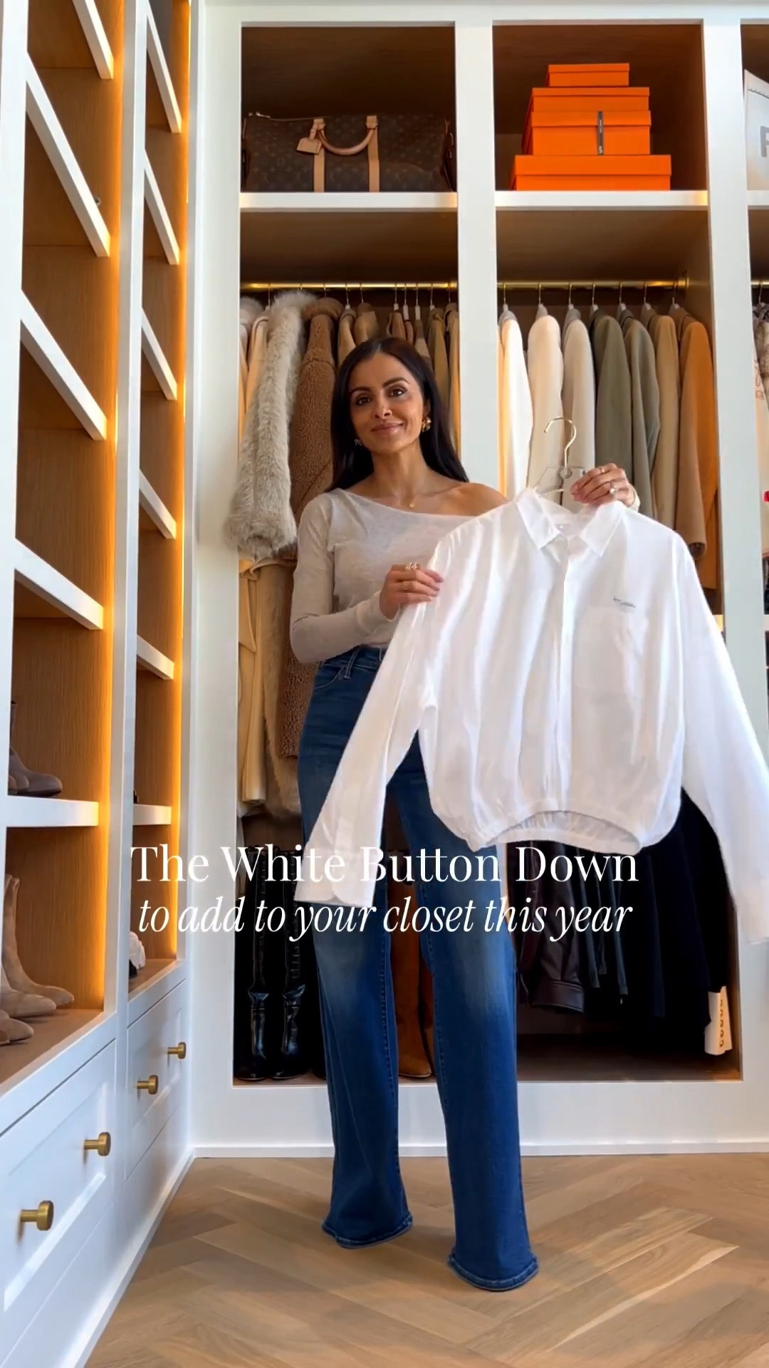 The most flattering white button-down shirt you’ll ever own.
Mother White cropped denim shirt love the cinch waist wearing an XS
Mother denim jeans wearing a size 24 run true two size
Gucci necklace
Zara viral white jacket wearing an XS
Amazon Hermes inspired bag



#LTKPetite #LTKOver40 #LTKWorkwear