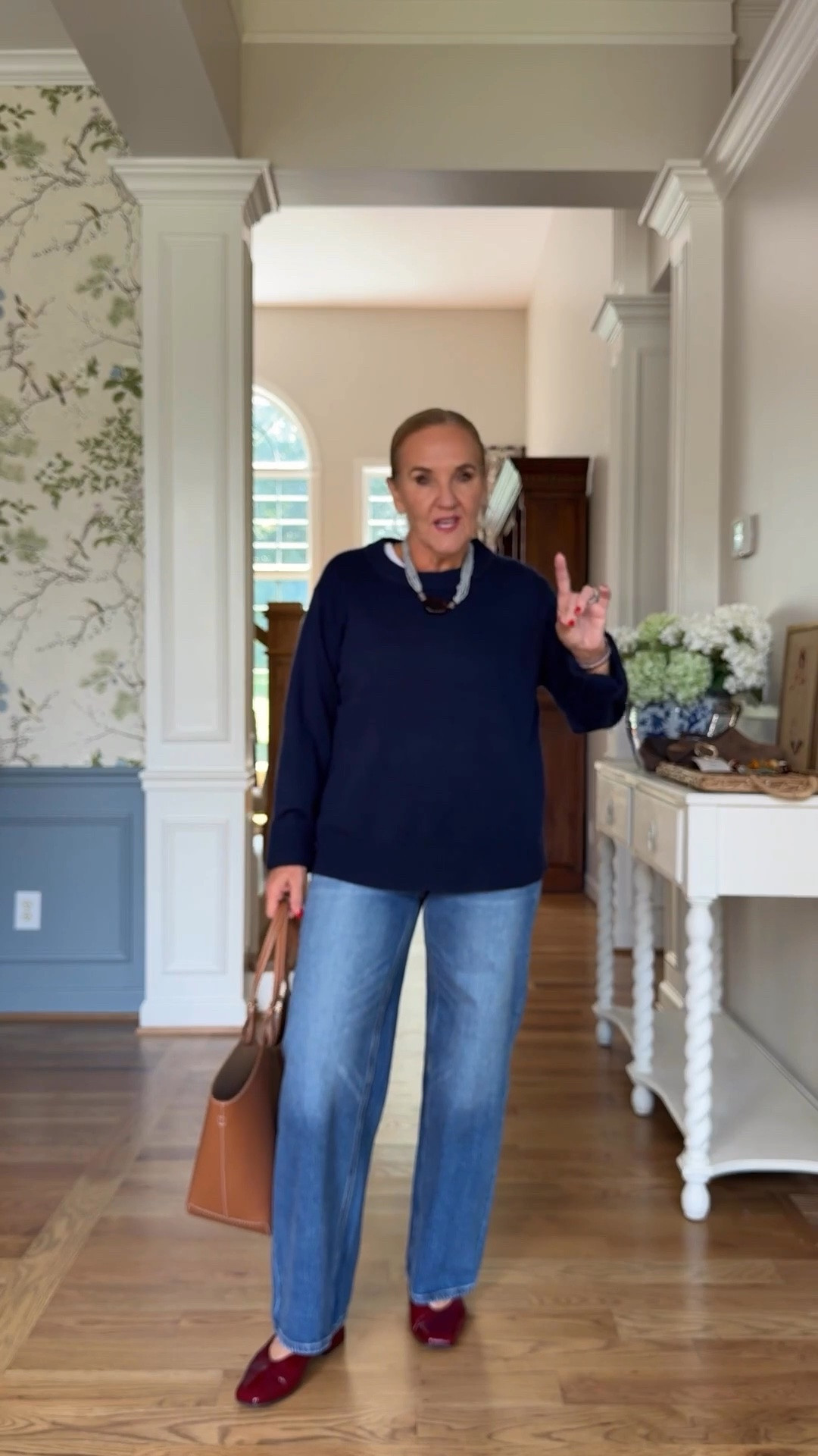 A navy cashmere sweater and jeans, sometimes the simplest outfits are the ones I like best! This one has a relaxed, slightly oversized fit, and I'm wearing a medium in the sweater.
