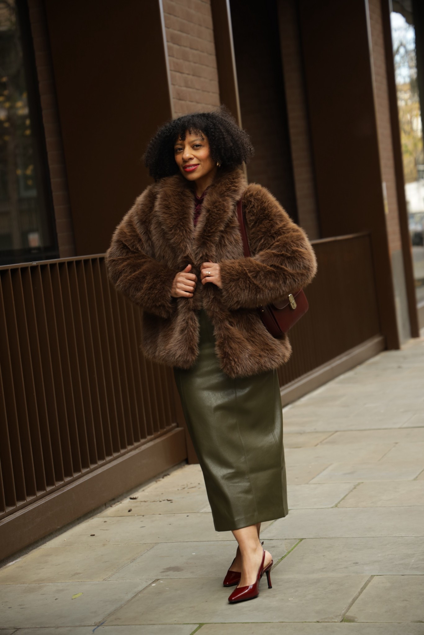 Petite Winter Outfit 
Faux fur coat
Leather pencil skirt
Burgundy slingback heels 

#LTKuk #LTKwinter #LTKpetite