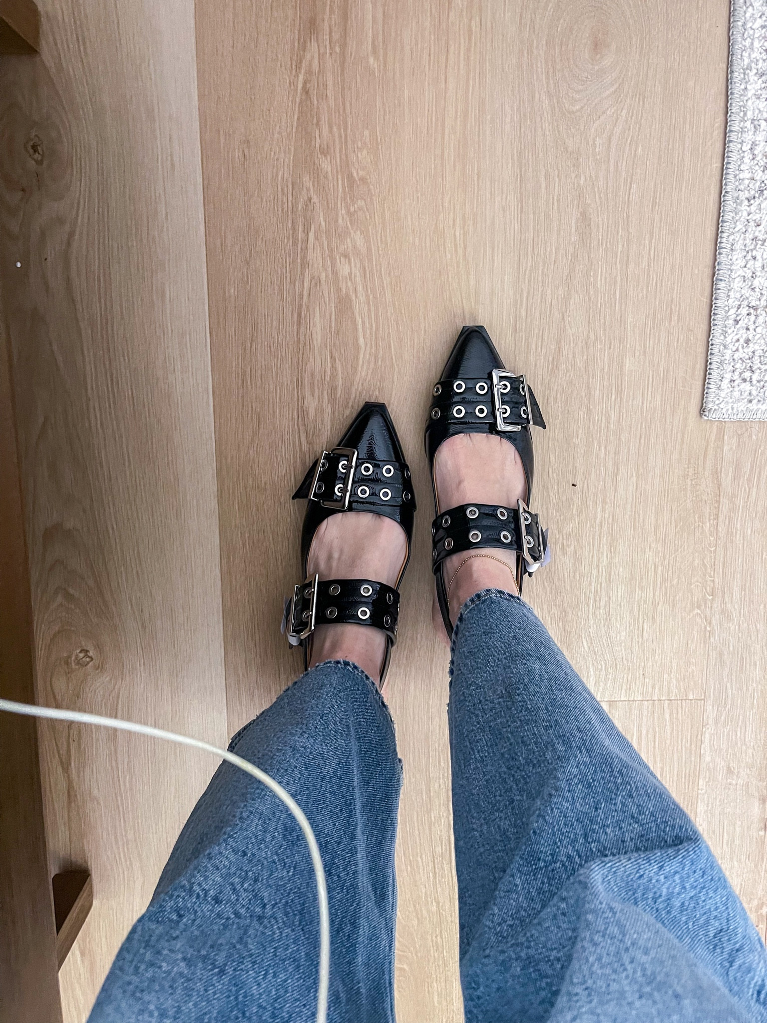 Steve Madden flats! 

Nordstrom 
Spring shoes 
Flats 

#LTKshoecrush #LTKfindsunder100 #LTKstyletip