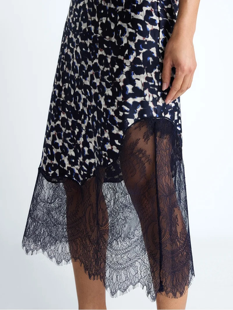 Devil Wears Prada Scoop Collection Women's and Women's Plus Maxi Lace Skirt, Sizes XS-4X | Walmart (US)