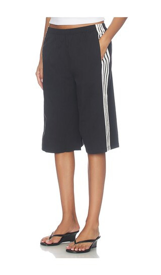 superdown Andi Track Short in Black. - size L | Revolve Clothing (Global)