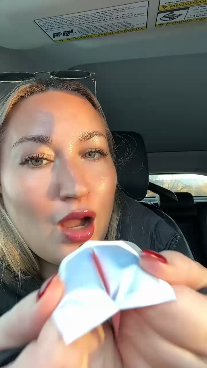This Medicube hair serum uses skincare-grade spicules + caffeine to boost root volume by 37% after one use shop the bundle now #hairserum #hairvolume #haircaremusthave #ad 


https://www.tiktok.com/@holistic.wellness.glow/video/7608385191672876302?is_from_webapp=1&sender_device=pc&web_id=7595868255789630984 

 