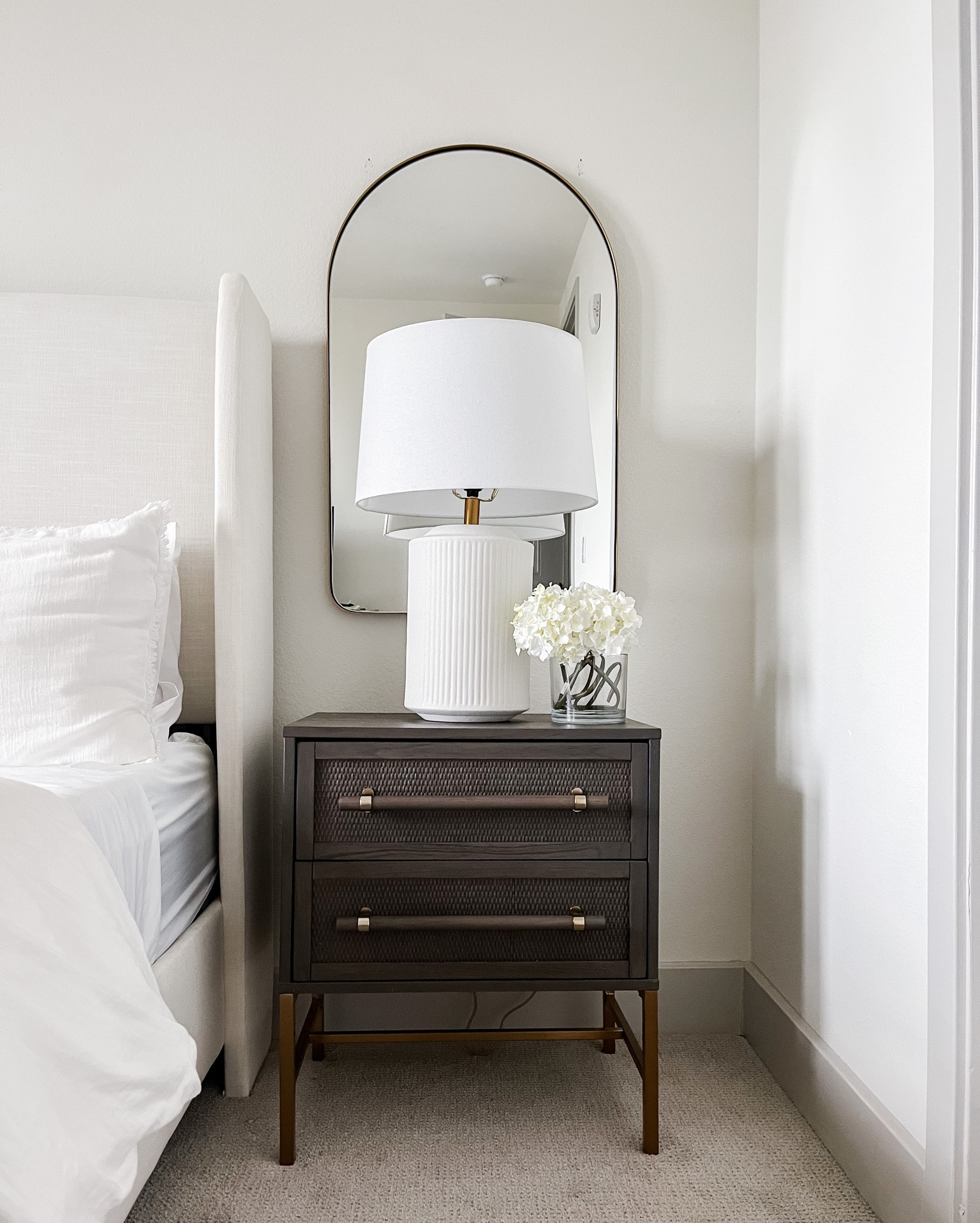 Nightstand decor | nightstand decor ideas

#LTKhome