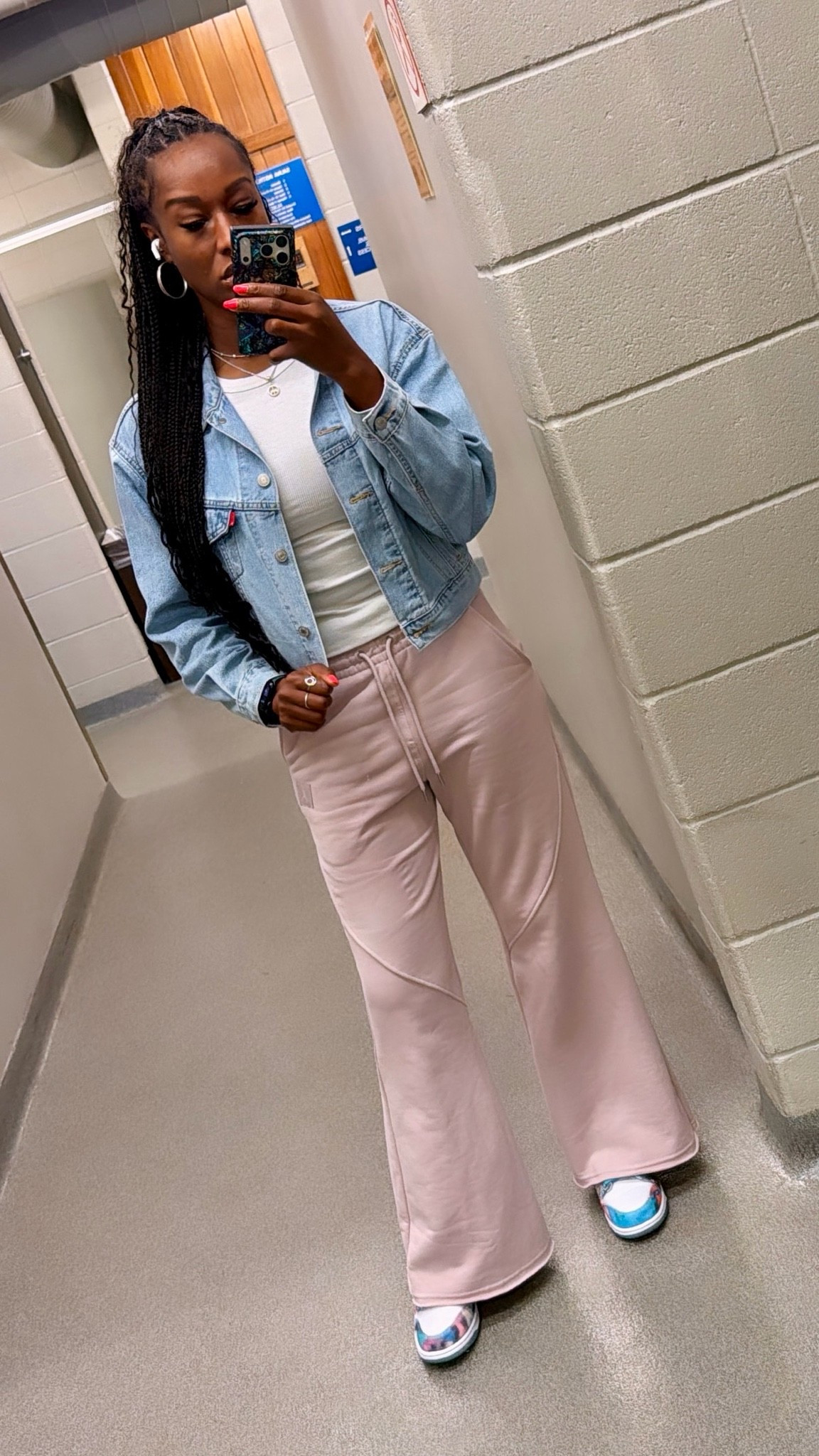 Back with more flared sweats! 😎#JORDAN #WOMEN #LIFESTYLE

#LTKootd #LTKgrwm #LTKdayinmylife