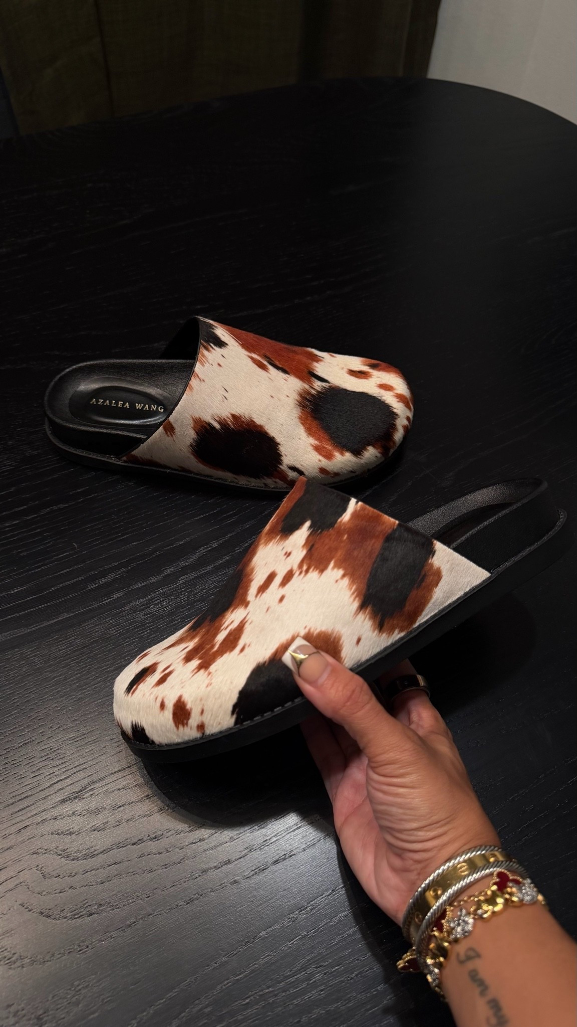 Cowhide obsessed🤎

#LTKootd #LTKSeasonal #LTKTravel