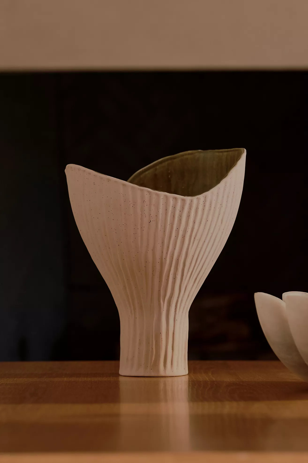 Hina Ikebana Clay Vase | Anthropologie (US)