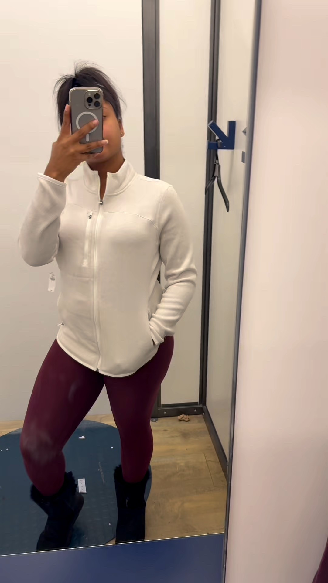 Fitted sweater zip fleece jacket in every color 🥰
Sz- large 

#LTKActive #LTKSeasonal #LTKFindsUnder50