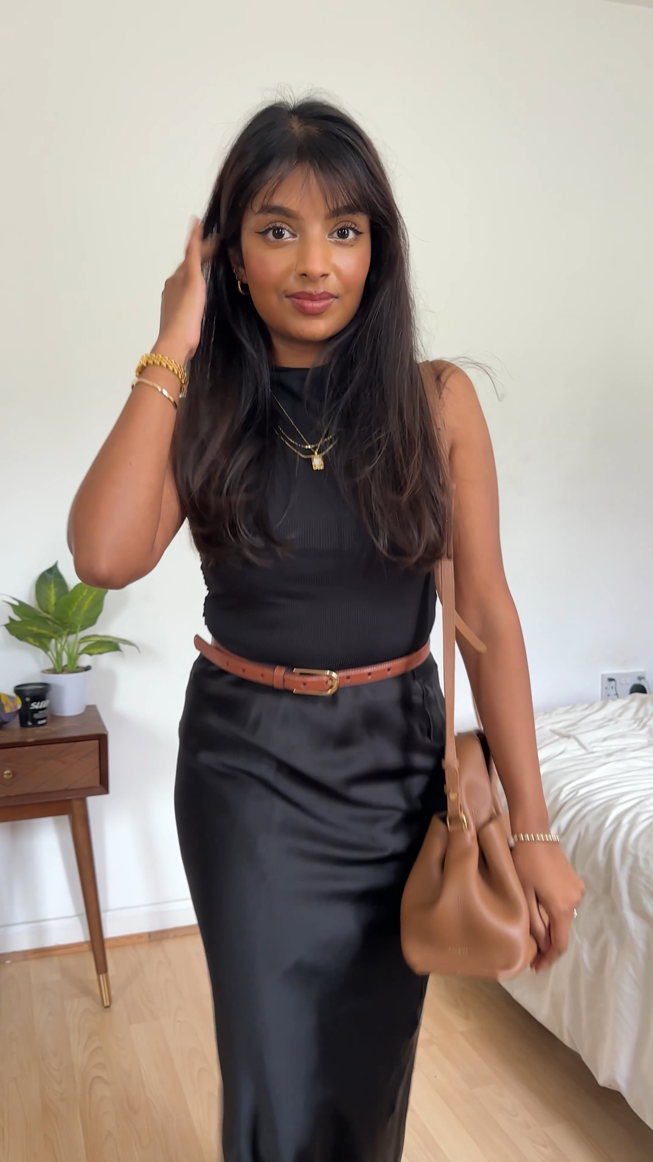 Simple black summer outfit ✨

_
#springoutfitideas #springoutfitinspo #outfitinspiration #outfitoftheday #summerfashion #pinterestinspired #summeroutfit #pinterestoutfit #pinterestfashion #STRADILOOKS #maxiskirt #petitefashion #asos 