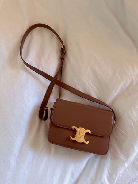 Absolutely love this Celine bag! The color is so perfect. // handbag, designer handbag, Celine