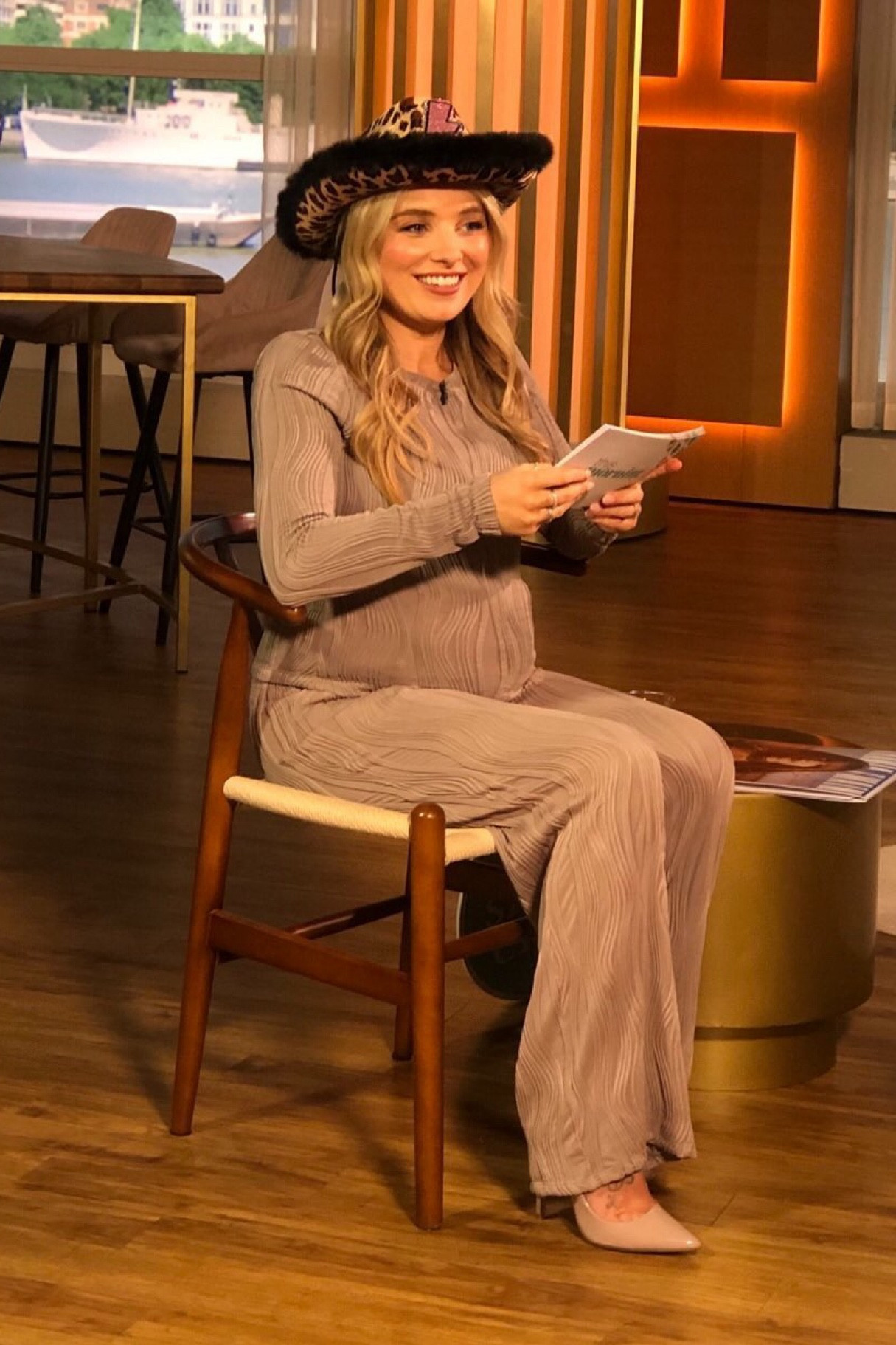 Another comfy preggo outfit this time from Michelle Keegan’s range at Very! 

#maternityclothes #maternityoutfits #pregnantoutfits #pregnant #maternityoutfitideas