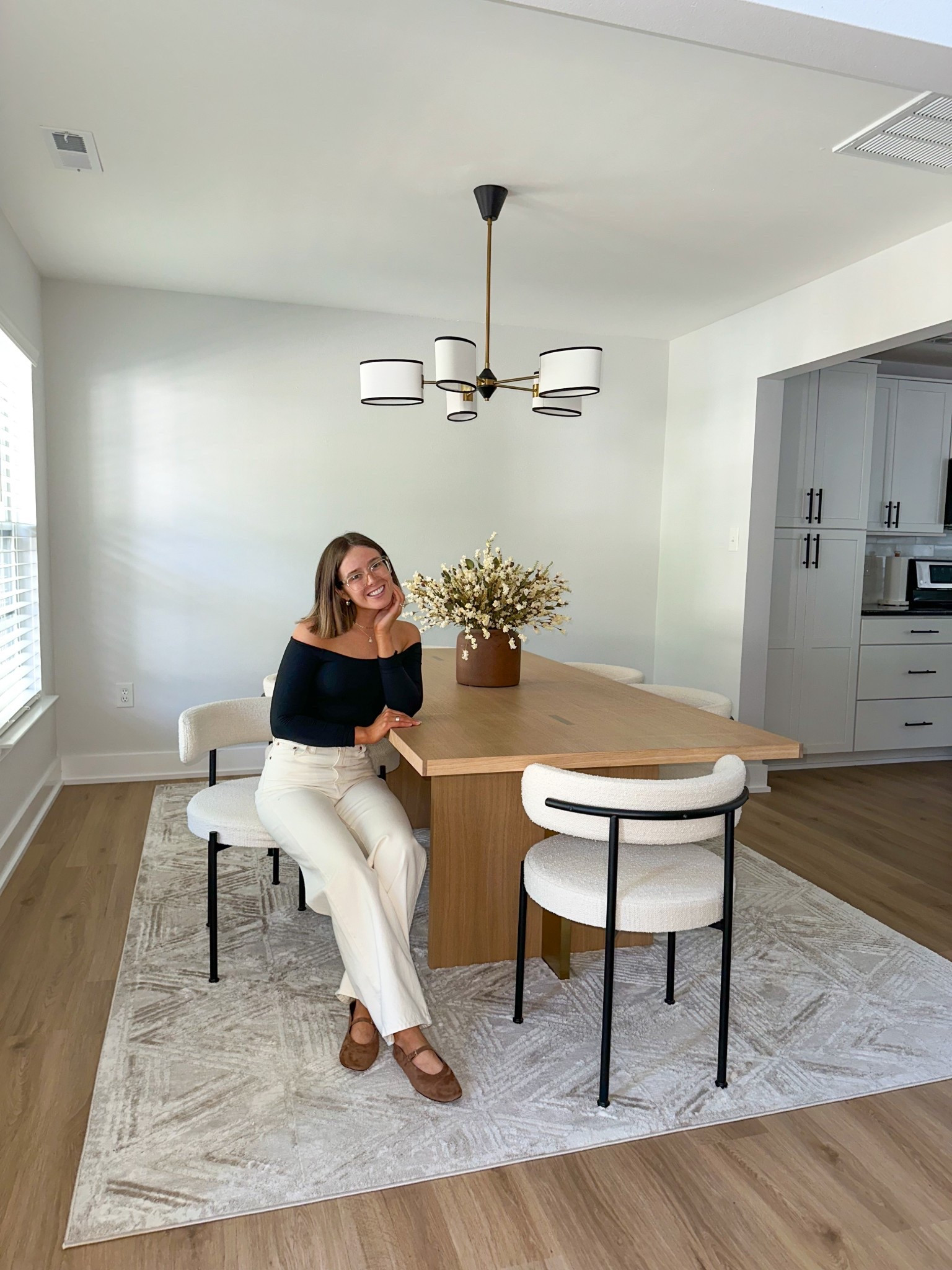 Levi’s ribcage wide leg women’s jeans size 25x30 tts I’m 5’3” and I love the fit of these!! And they look great on the butt!

@Nuuds black off the shoulder bodysuit size small tts 

Levi’s, Levi’s jeans, white jeans, cream jeans, wide leg jeans, nuuds, nuuds off the shoulder bodysuit, black bodysuit, bodysuit, ballet flats, Nordstrom flats, suede flats, chocolate brown flats, Mary Jane’s

#LTKSaleAlert #LTKHome #LTKdayinmylife