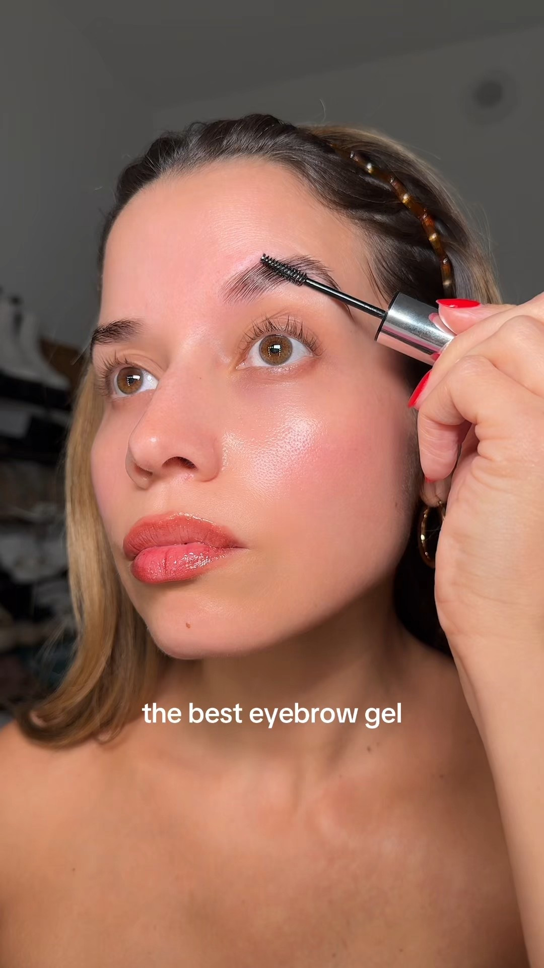the best drugstore eyebrow gel 
L’oréal 24hr brow lamination gel 

#LTKBeauty #LTKFindsUnder50

#LTKBeauty

#LTKBeauty