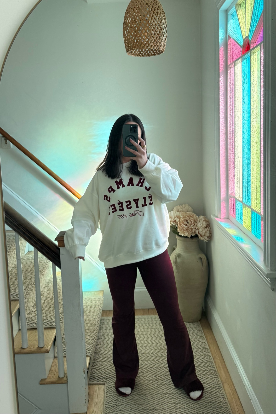 Casual outfit. Travel outfit. Sweatshirt. H&M. Walmart. Leggings. Lululemon dupe. 

#LTKTravel #LTKFindsUnder50 #LTKActive