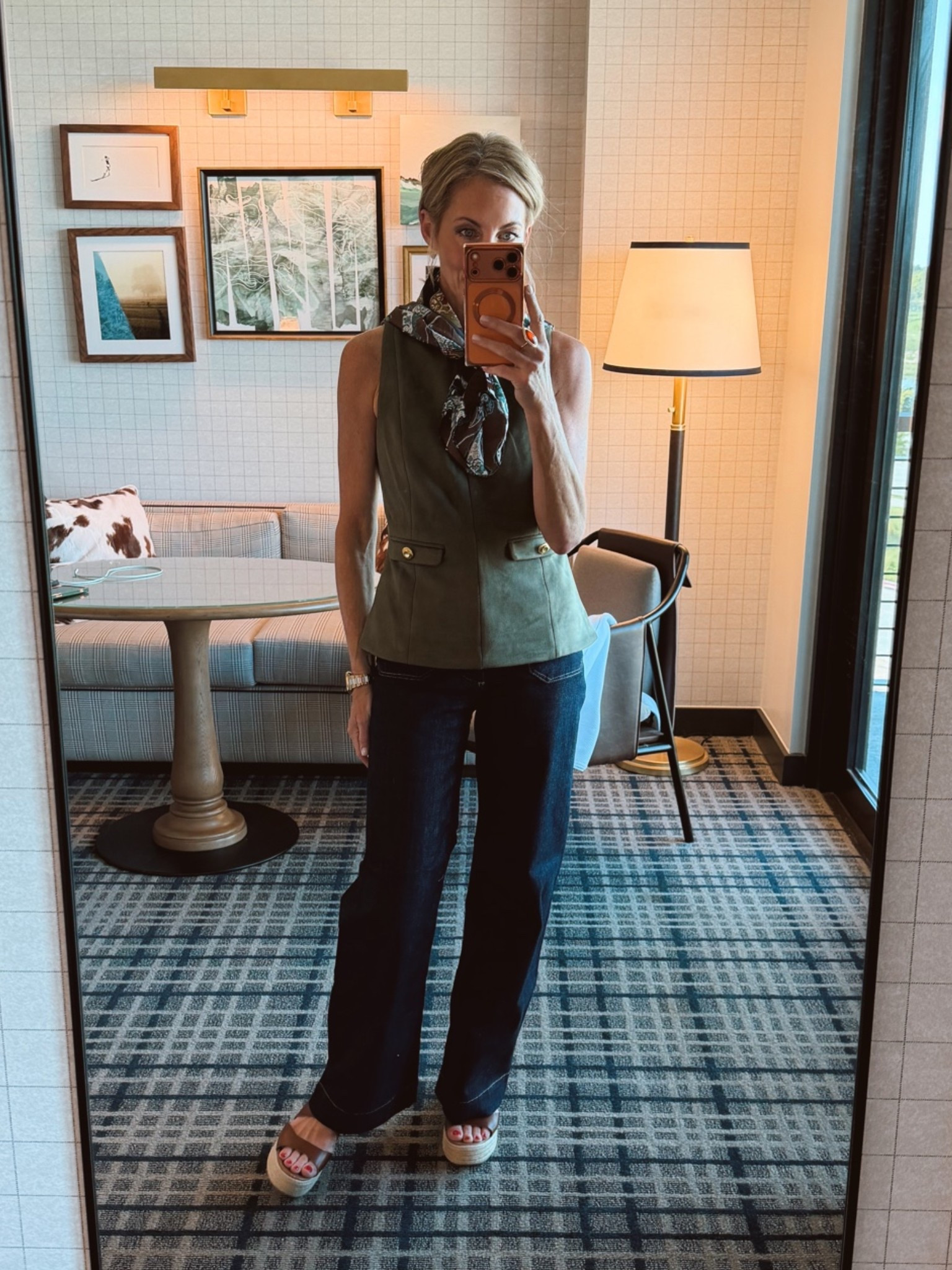 Today’s outfit of the day @Tuckernuck top (love it) and my fave @Anthropologie jeans.  I have a blazer I’m wearing on the ✈️ too.

#LTKgrwm #LTKootd #LTKCon