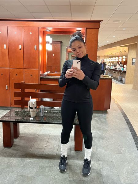 Still using my Zella set from Nordstrom for my winter workouts! Keeps me warm and super stretchy!







Vacation outfit
Valentine’s Day outfit 
Winter outfit 
Resort wear 
Cocktail dress
Maternity
Work outfit 
Wedding guest
Baby shower 
Jeans

#LTKstyletip #LTKSeasonal #LTKfitness