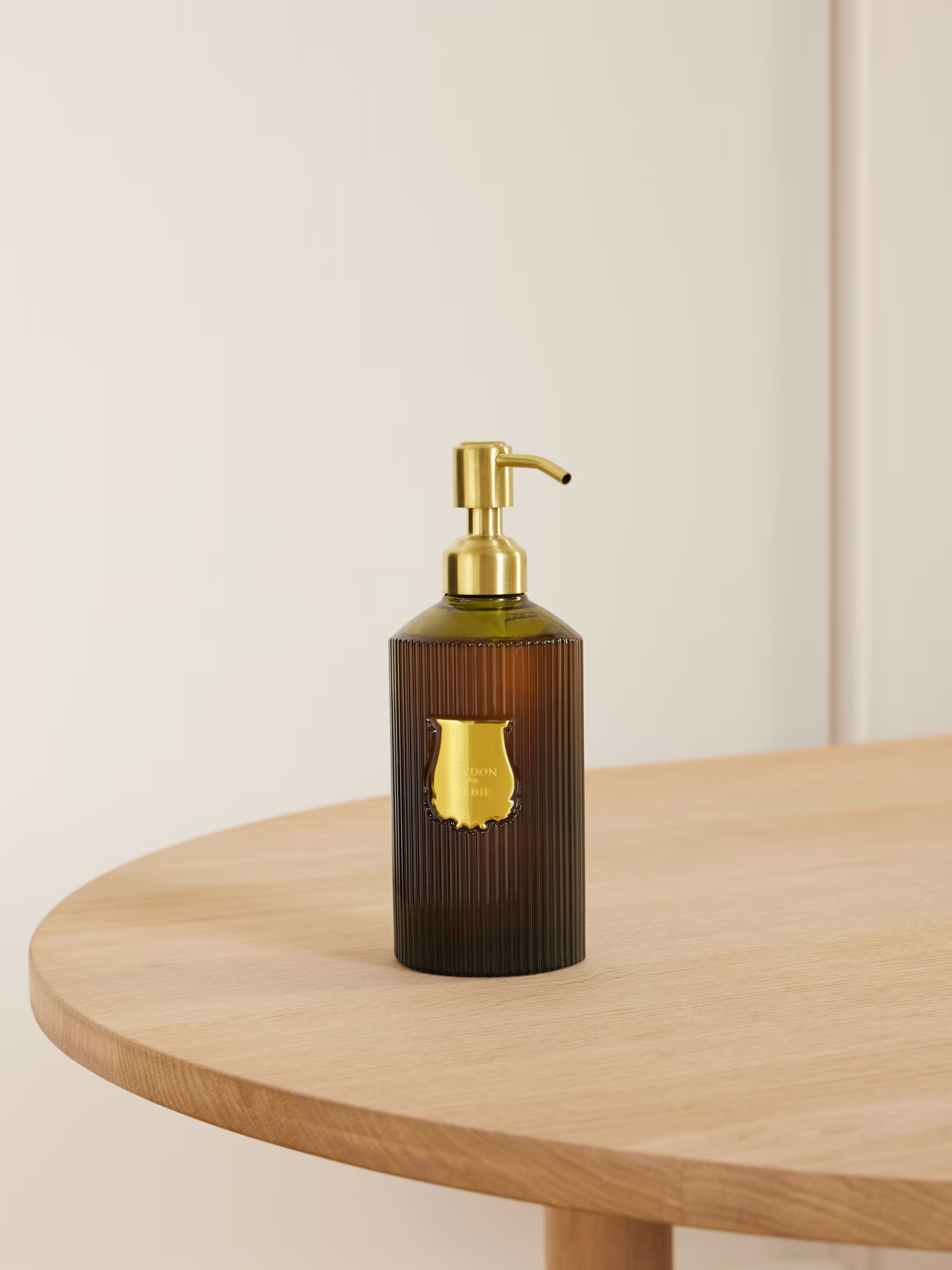 Médie flüssige Handseife mit Nachfüllpackung | NET-A-PORTER (UK & EU)