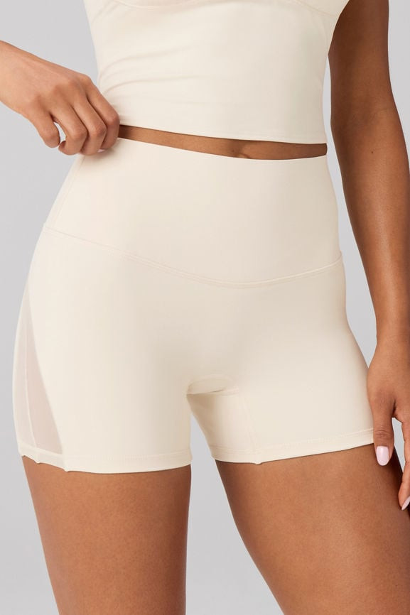 The No-Seam PureLuxe TLC Mesh Short 4" | Fabletics