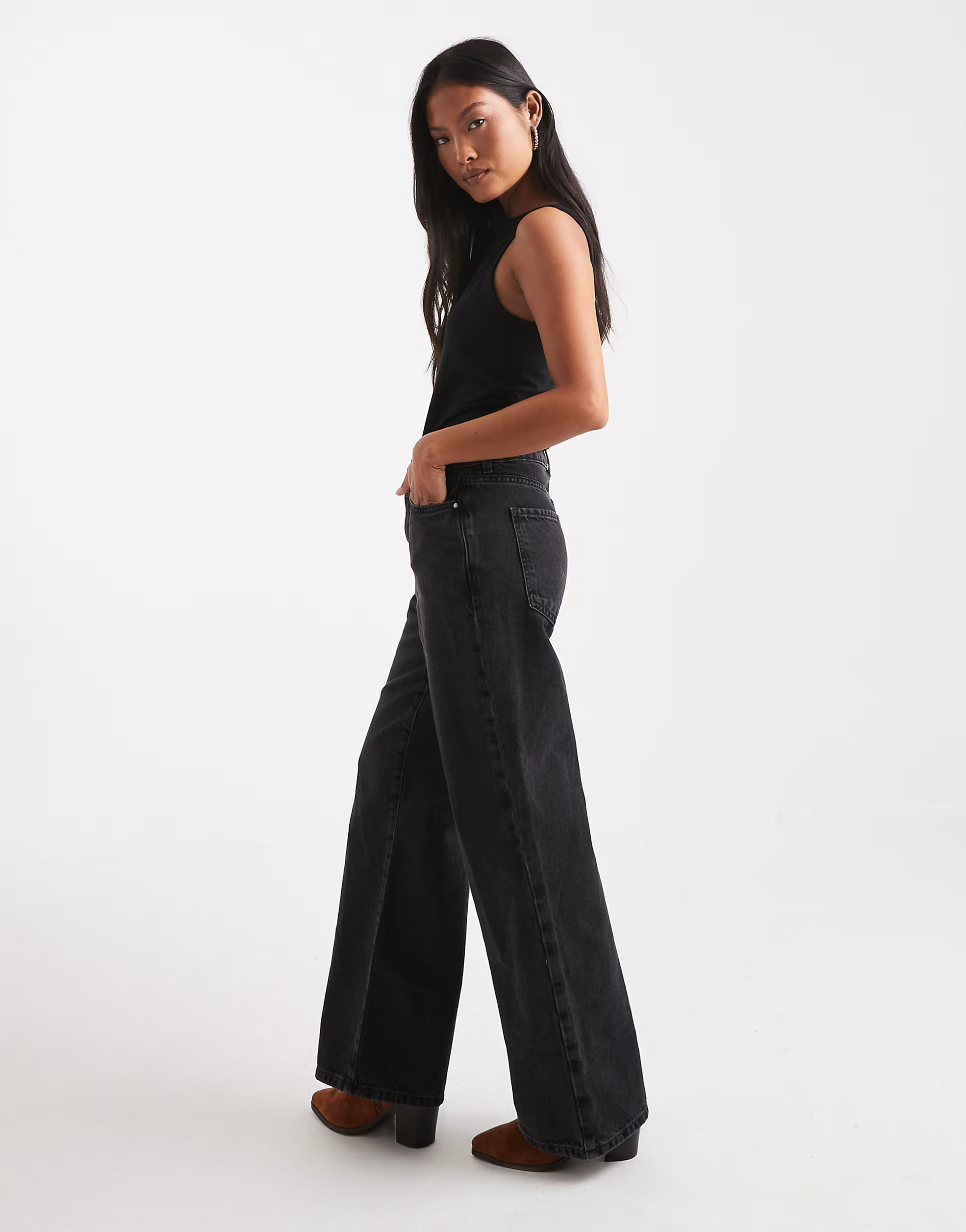 New Look Petite Adalae wide leg jean in black | ASOS (Global)
