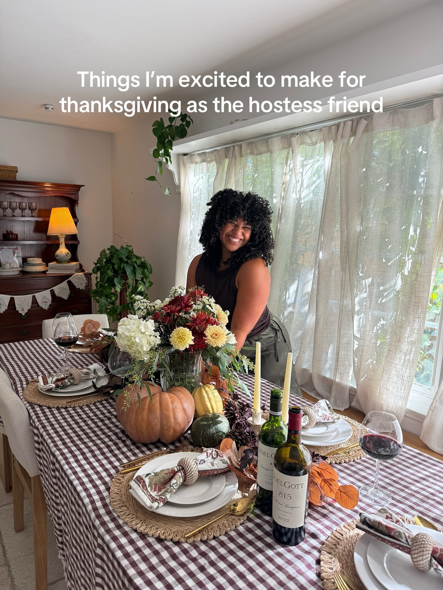 Building these traditions brick by brick! I did NOT come to play for our first time hosting Thanksgiving!!!😤 Comment “recipe” and I’ll send you allllllllll of these!!! Ily cuties! What recipes do you want to see next? 

#thanksgivinghosting #homechef #cookwithme