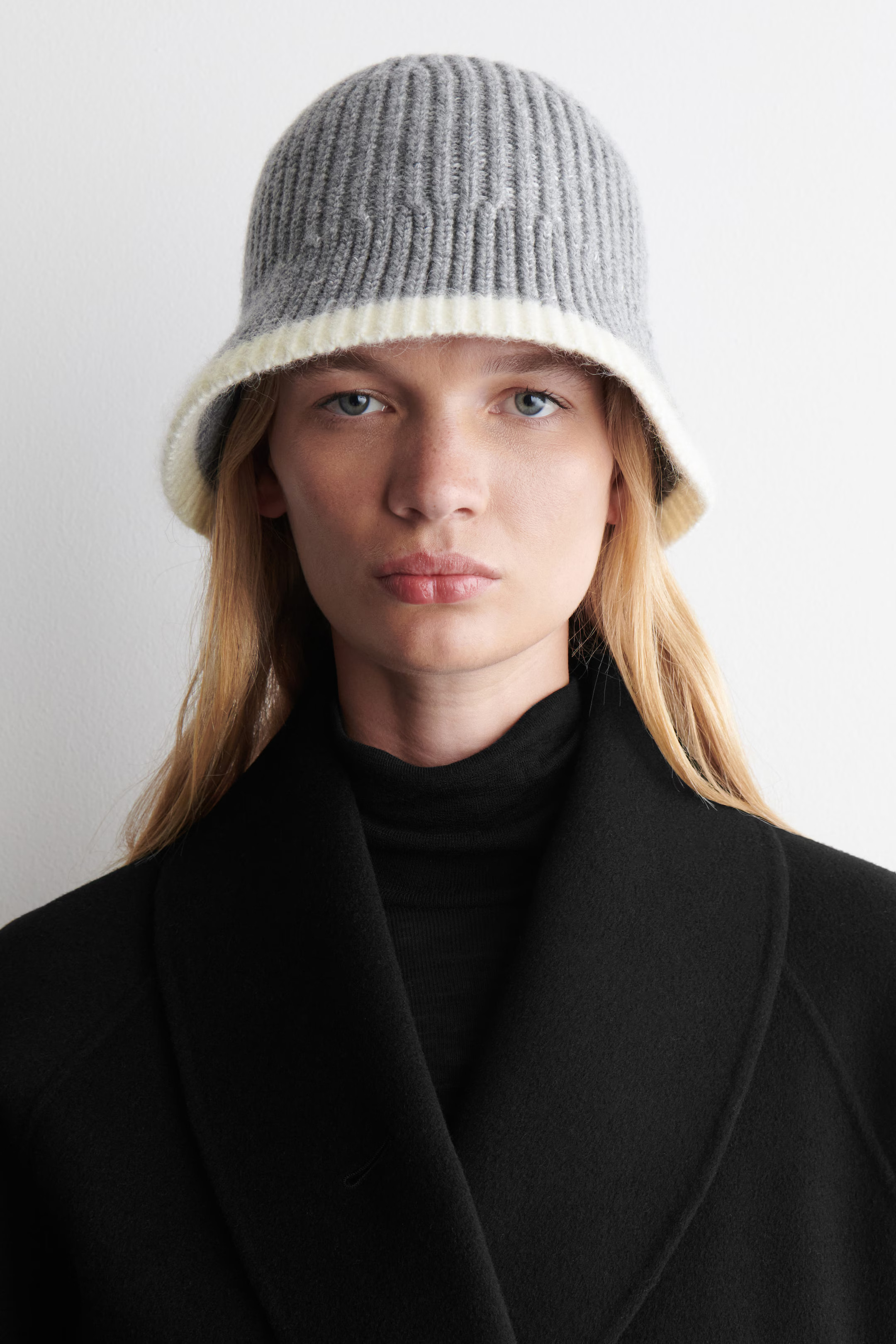 CONTRAST-TIPPED WOOL-MOHAIR BUCKET HAT - GREY / CREAM | COS US | COS (US)