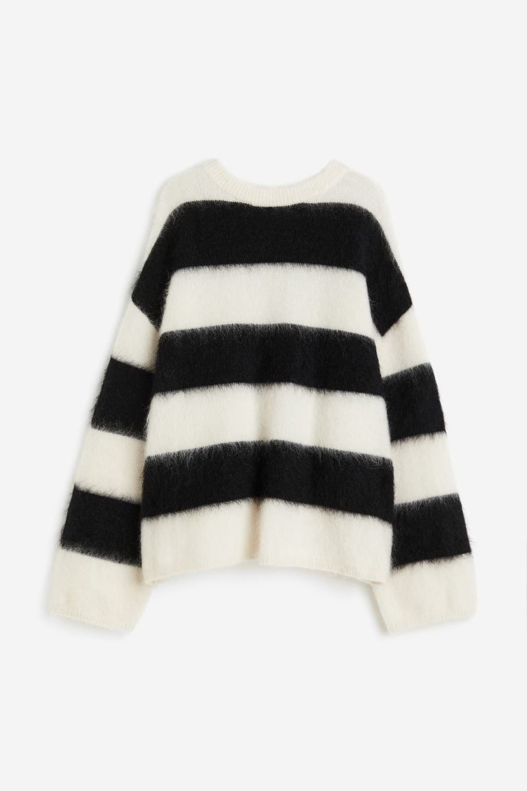 Oversized mohair-blend jumper | H&M (UK, MY, IN, SG, PH, TW, HK)