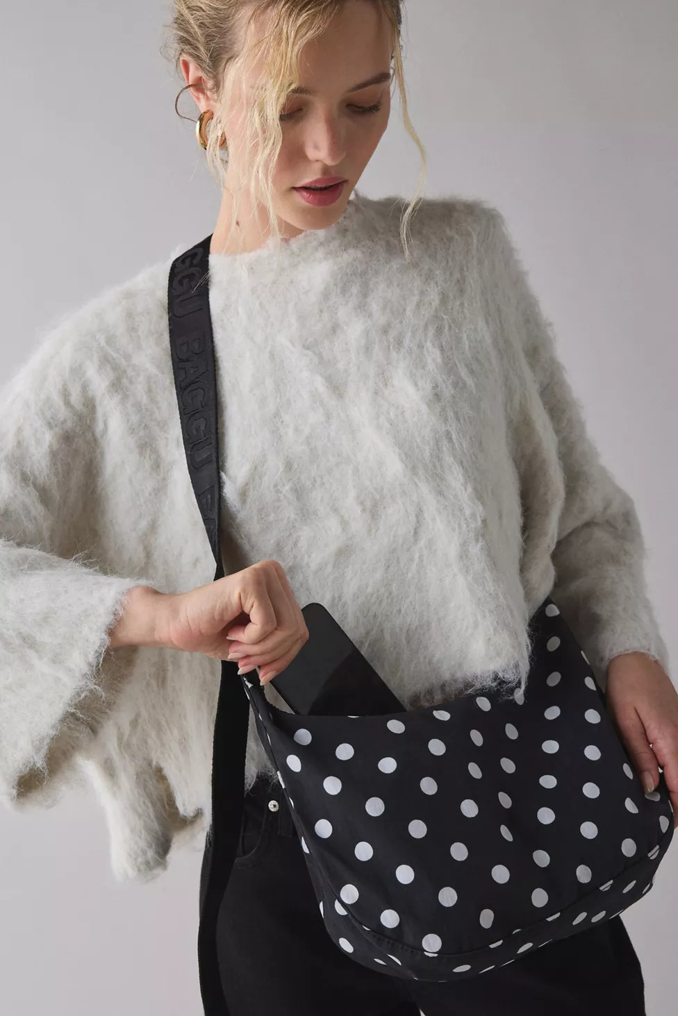 BAGGU Medium Nylon Crescent Bag | Urban Outfitters (US and RoW)