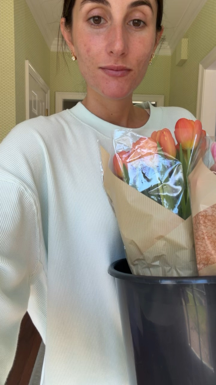 OOTD 🤍🌷

#LTKootd #LTKmomlife #LTKBump