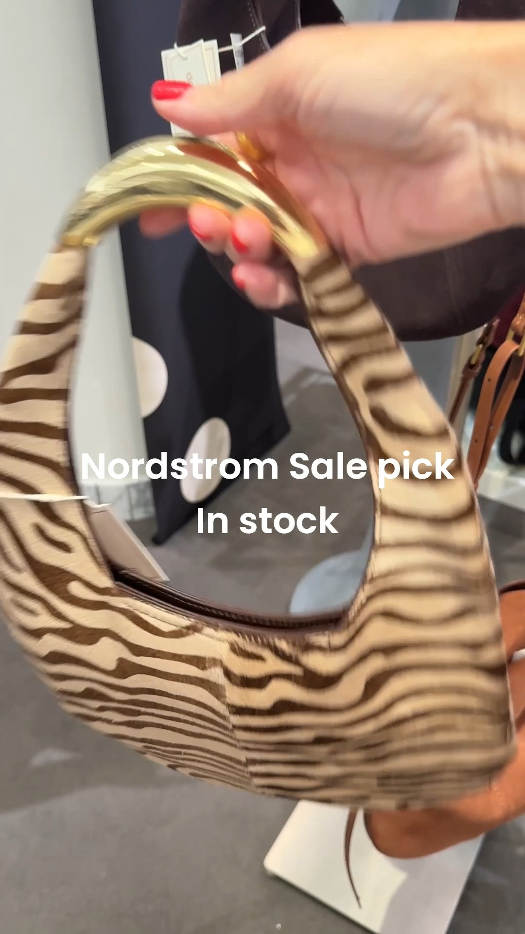 Nordstrom Sale 

In stock item

Zebra bag with Gold handle
Dolce Veda 

Zebra is Hot  hot. Hot 🔥🔥🔥

#LTKOver40 #LTKSaleAlert