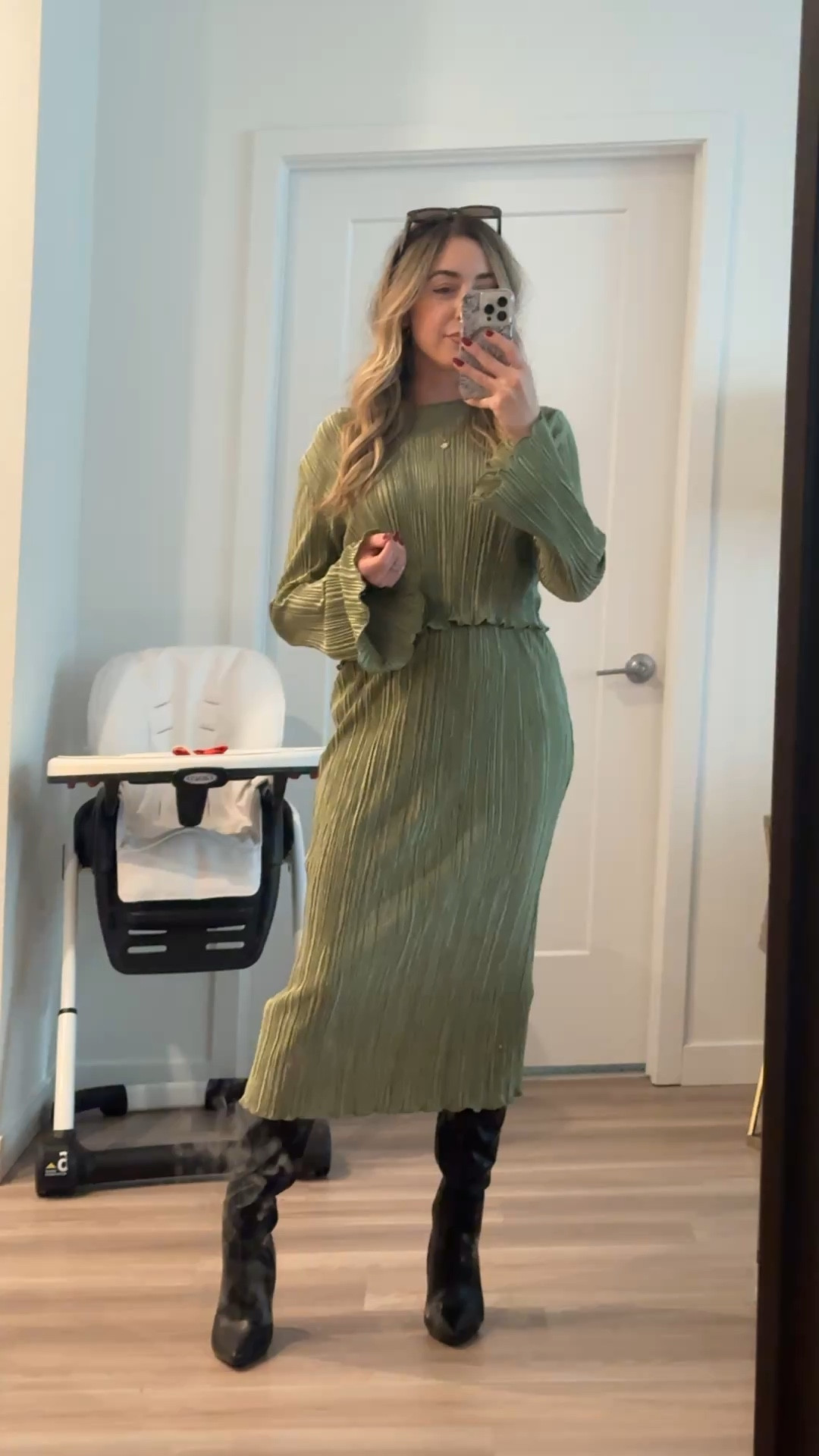 The perfect Holiday outfit exists 🎄✨

#LTKHoliday #LTKStyleTip #LTKWatchNow