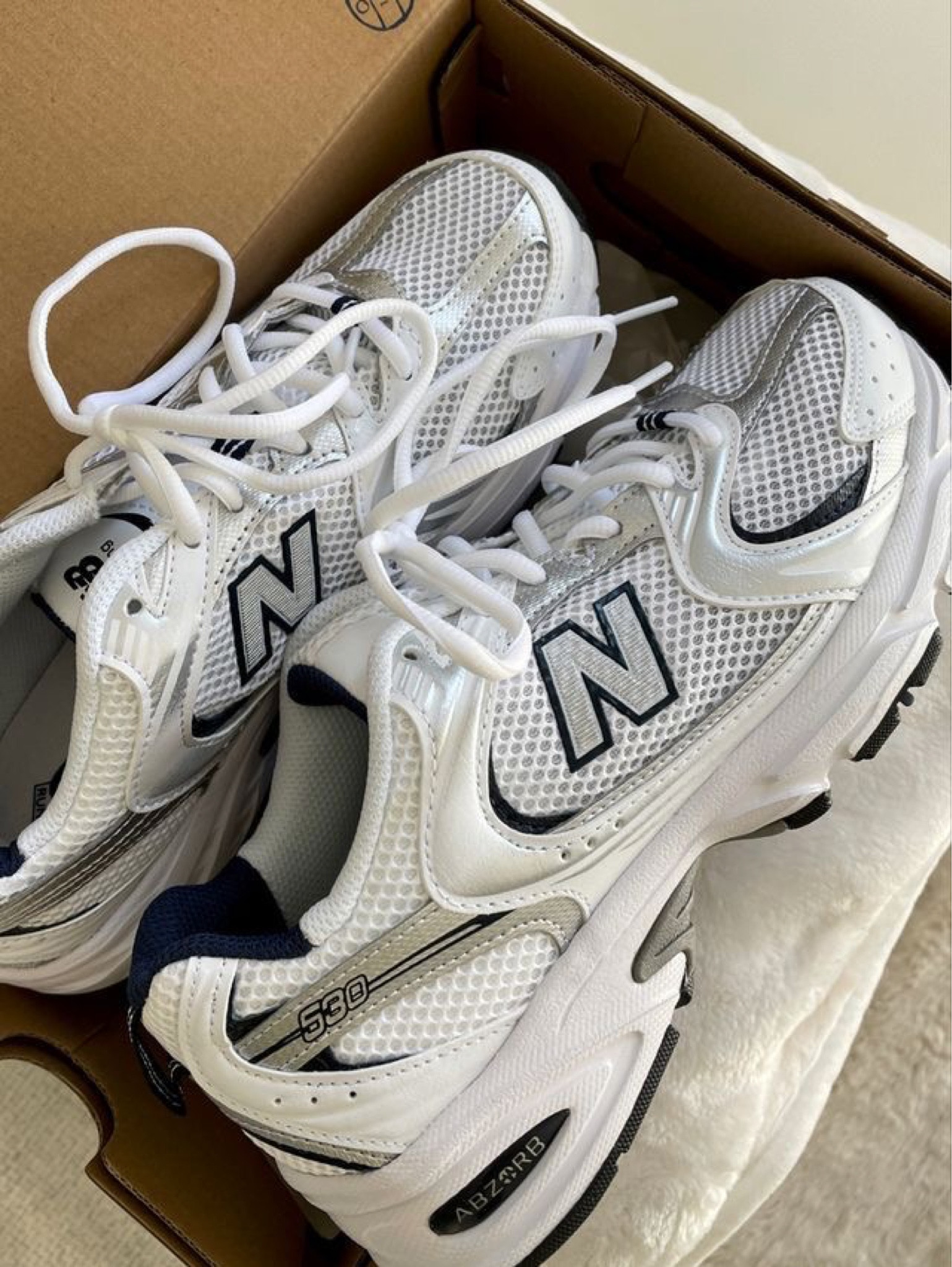 New Balance 530 trainers in white

#LTKshoecrush #LTKover40 #LTKfitness