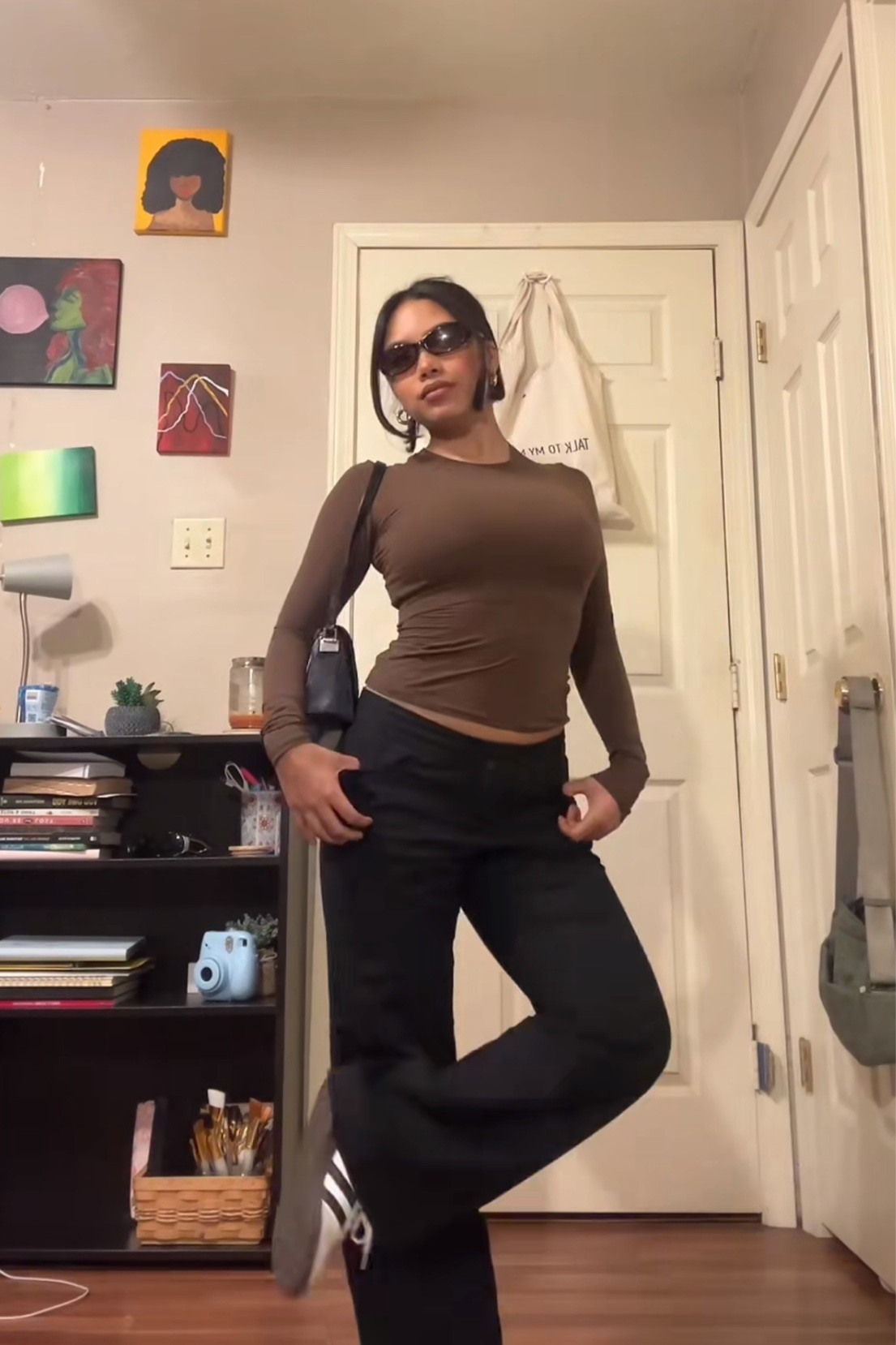 another fav💘
SKIMS fits everybody long sleeve (S)
black pants (4)
adidas sambas (4)