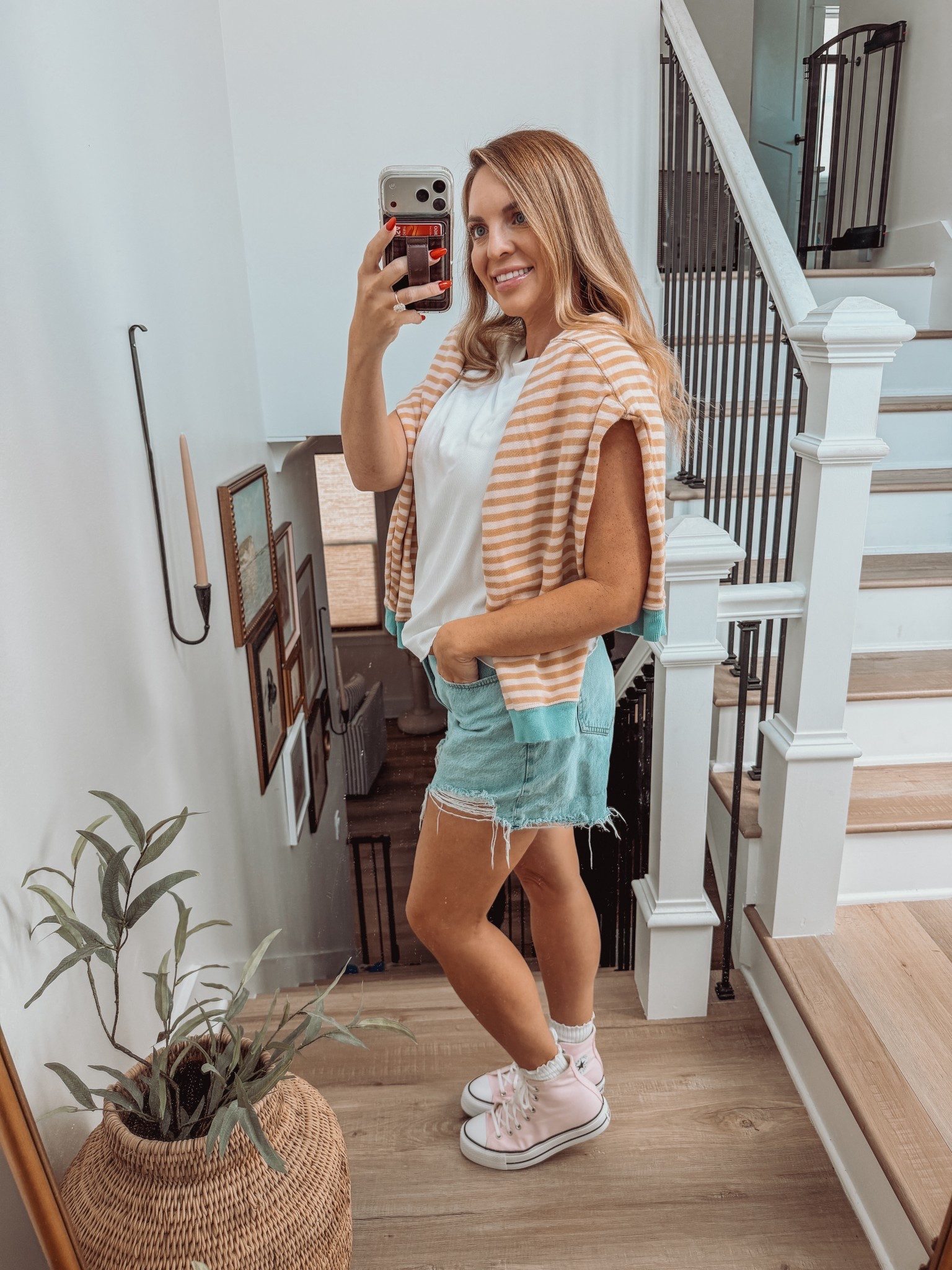 Spring ootd🌸




#ootd #springootd #springfashion #freepeople #converse #fashioninspo 

#LTKSpringSale #LTKootd #LTKgrwm
