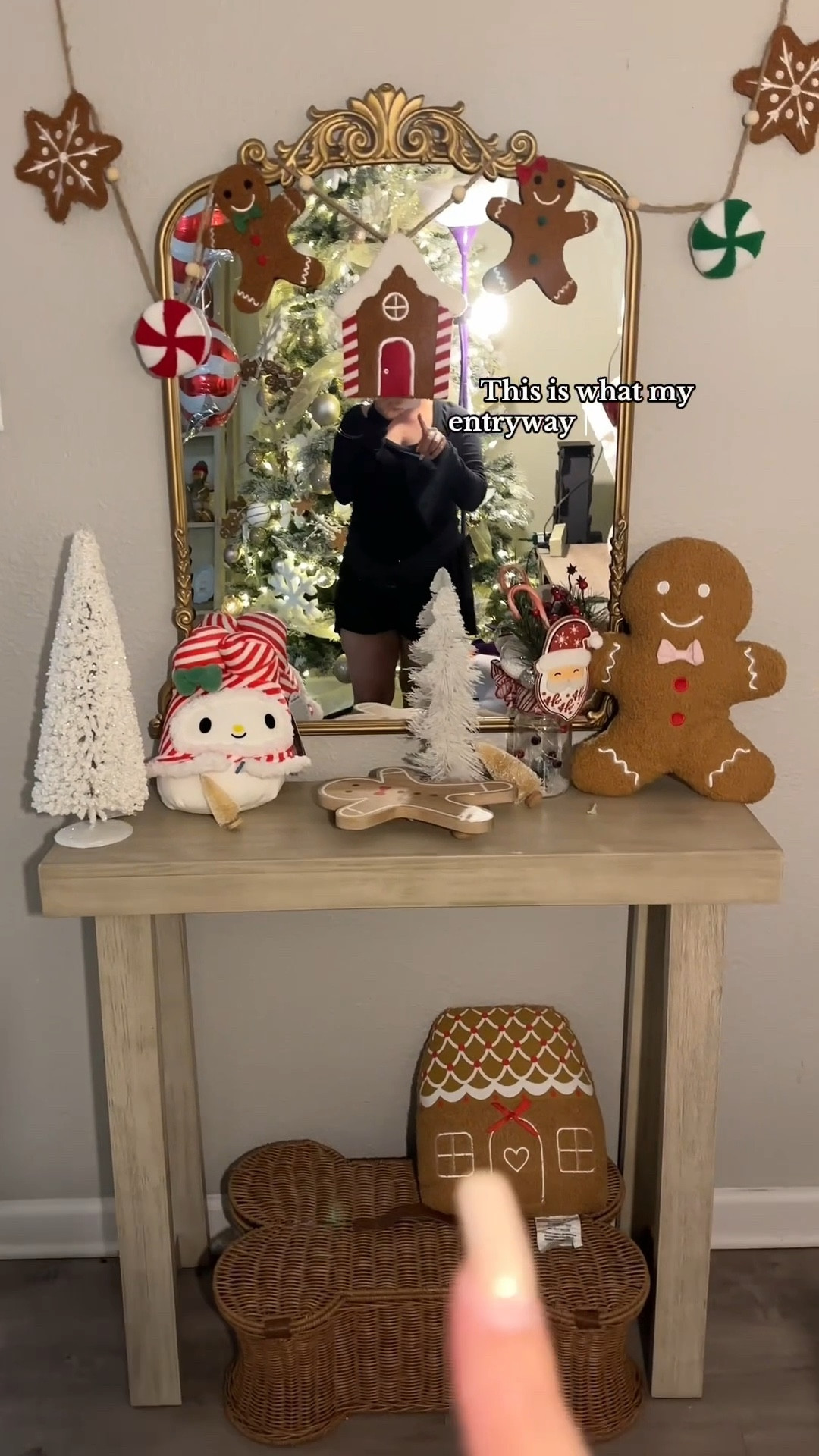 Christmas entry way table ✨🎁🪞 all are affordable and cute options 😇