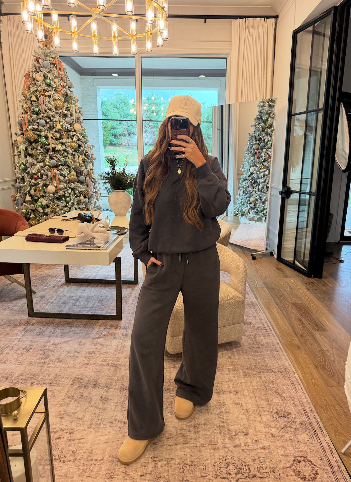 the abercrombie sweat sets are everything and it’s on sale! Use code CYBERAF for an extra 15% off!

- wearing a medium! 

 

#LTKootd #LTKCyberWeek #LTKSaleAlert