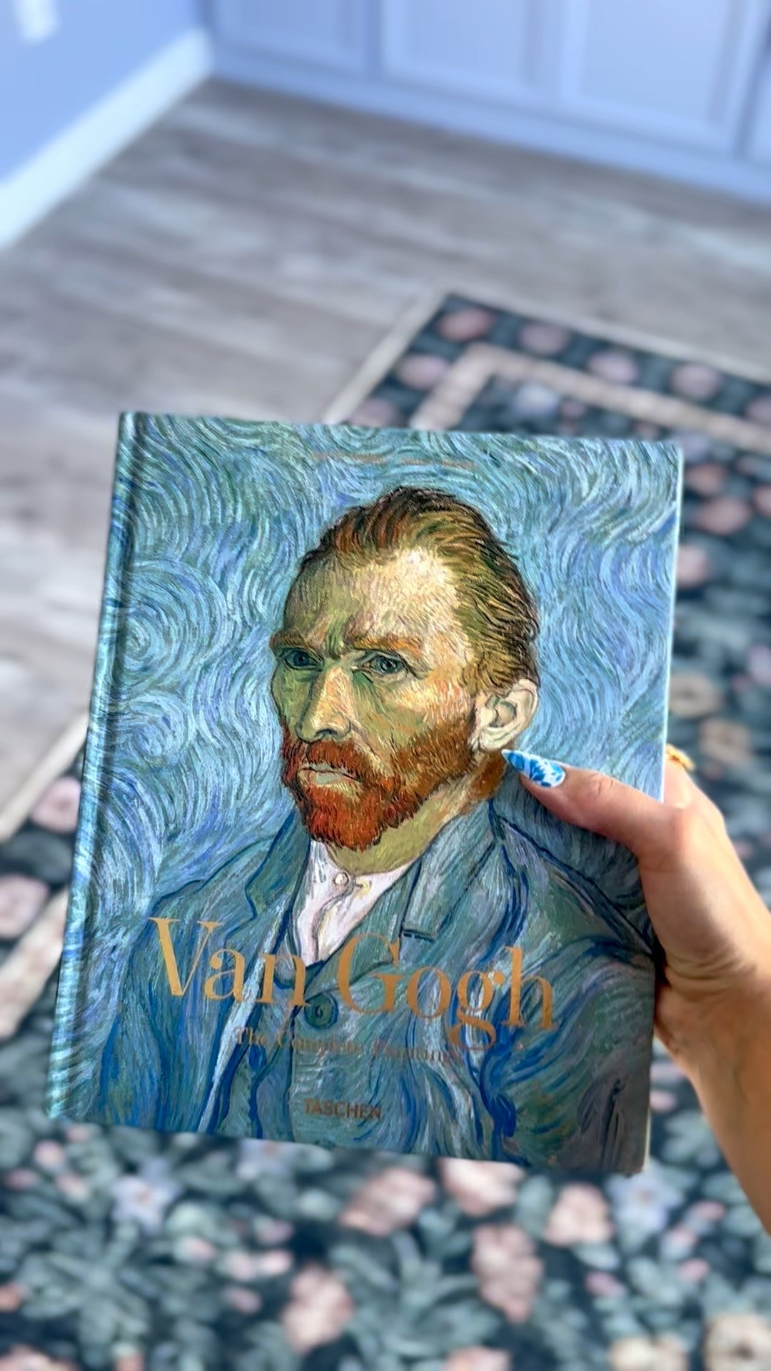 My favorite pretty book 🪩

#LTKHoliday #LTKHome #LTKGiftGuide