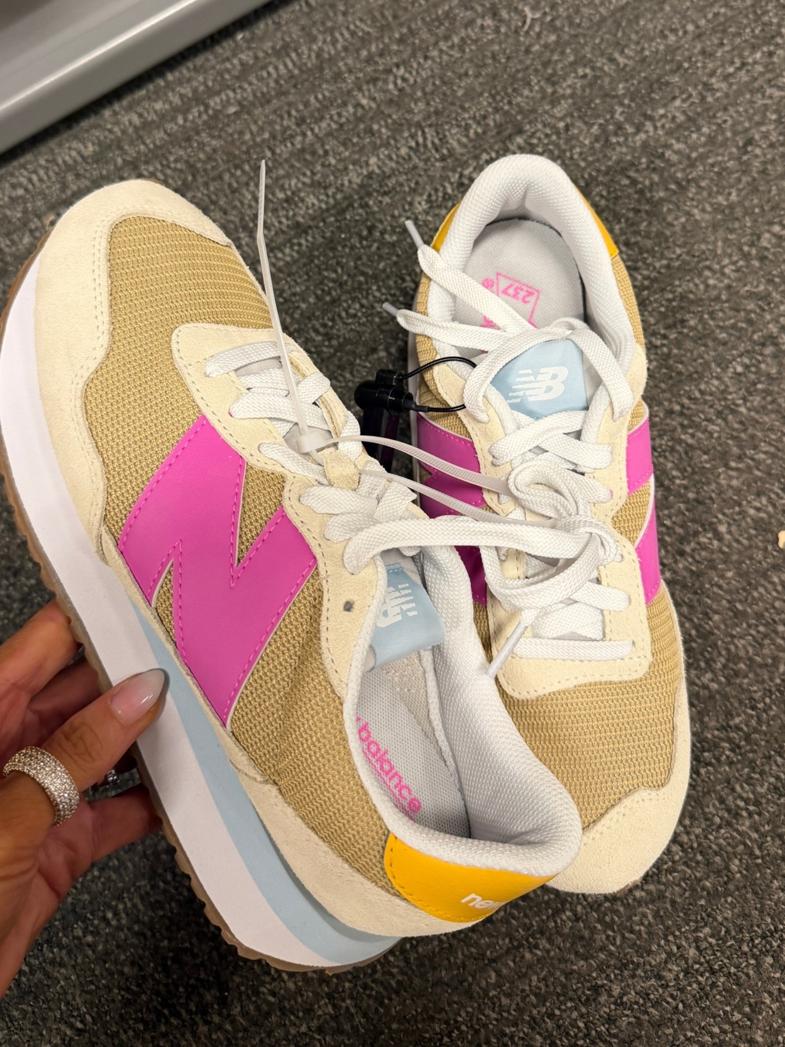 Cutest new retro new balance sneakers for women!

#LTKfitnessgoals