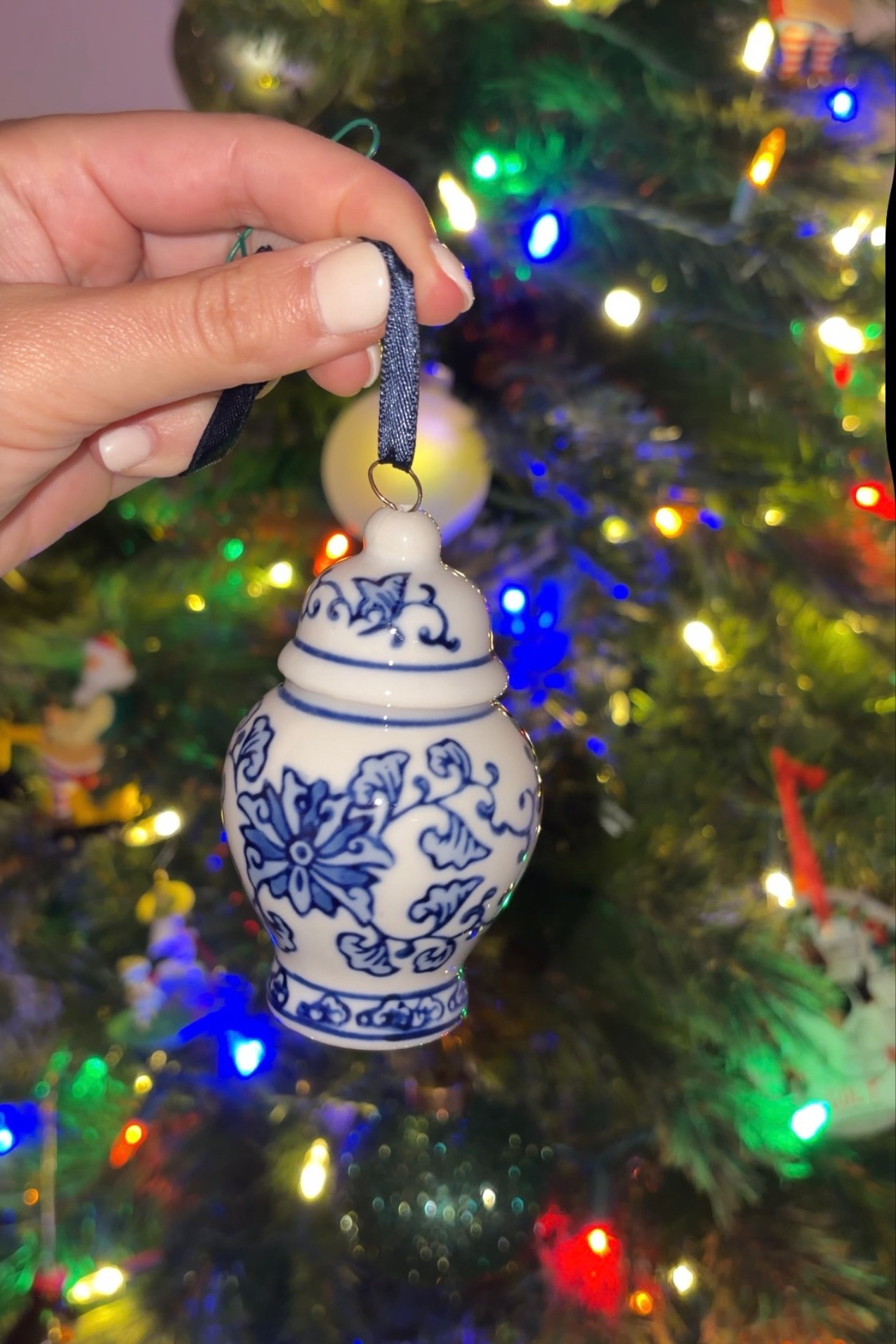 the cutest chinoiserie ginger jar Christmas ornament!!❤️🎄

#LTKHome #LTKHoliday #LTKGiftGuide