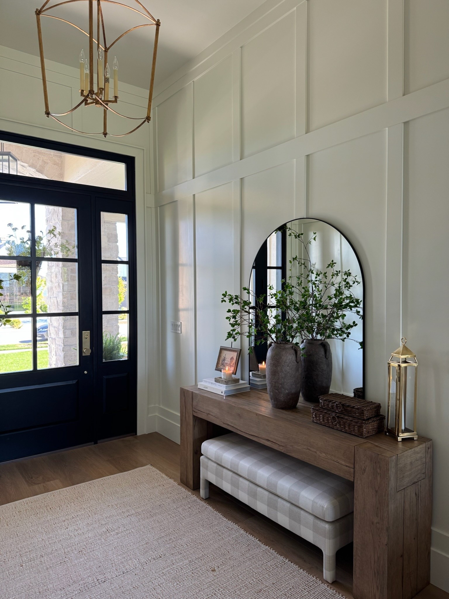 This gorgeous checkered bench is on sale through today!! It’s $66 off right now, and only $154! Great for styling with a console, in an entry, at the end of a bed, etc! 

#LTKHome #LTKSaleAlert #LTKStyleTip