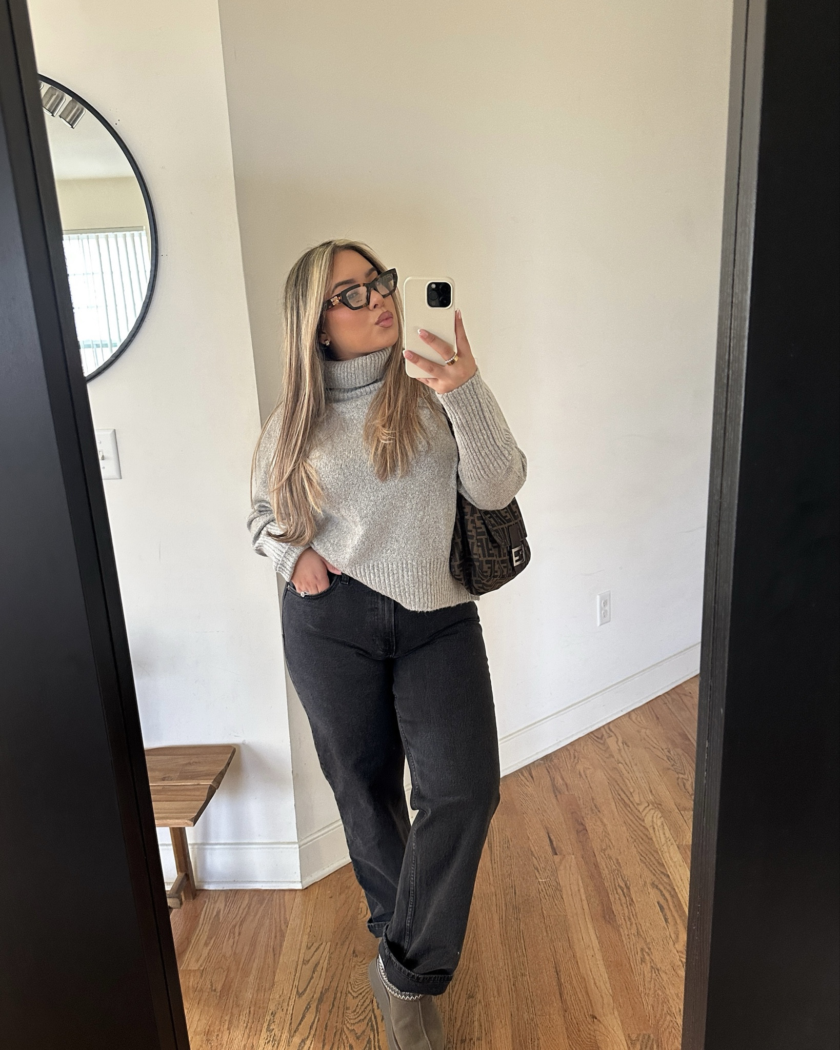 Casual Winter Outfit🩶🤎

Jeans Curve Love size 30

#LTKStyleTip #LTKSeasonal #LTKMidsize