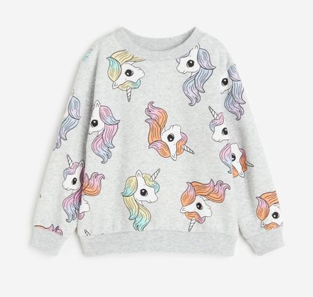 Unicorn girls sweatshirt only $5 on sale now at H&M! 

#LTKSeasonal #LTKGiftGuide #LTKkids