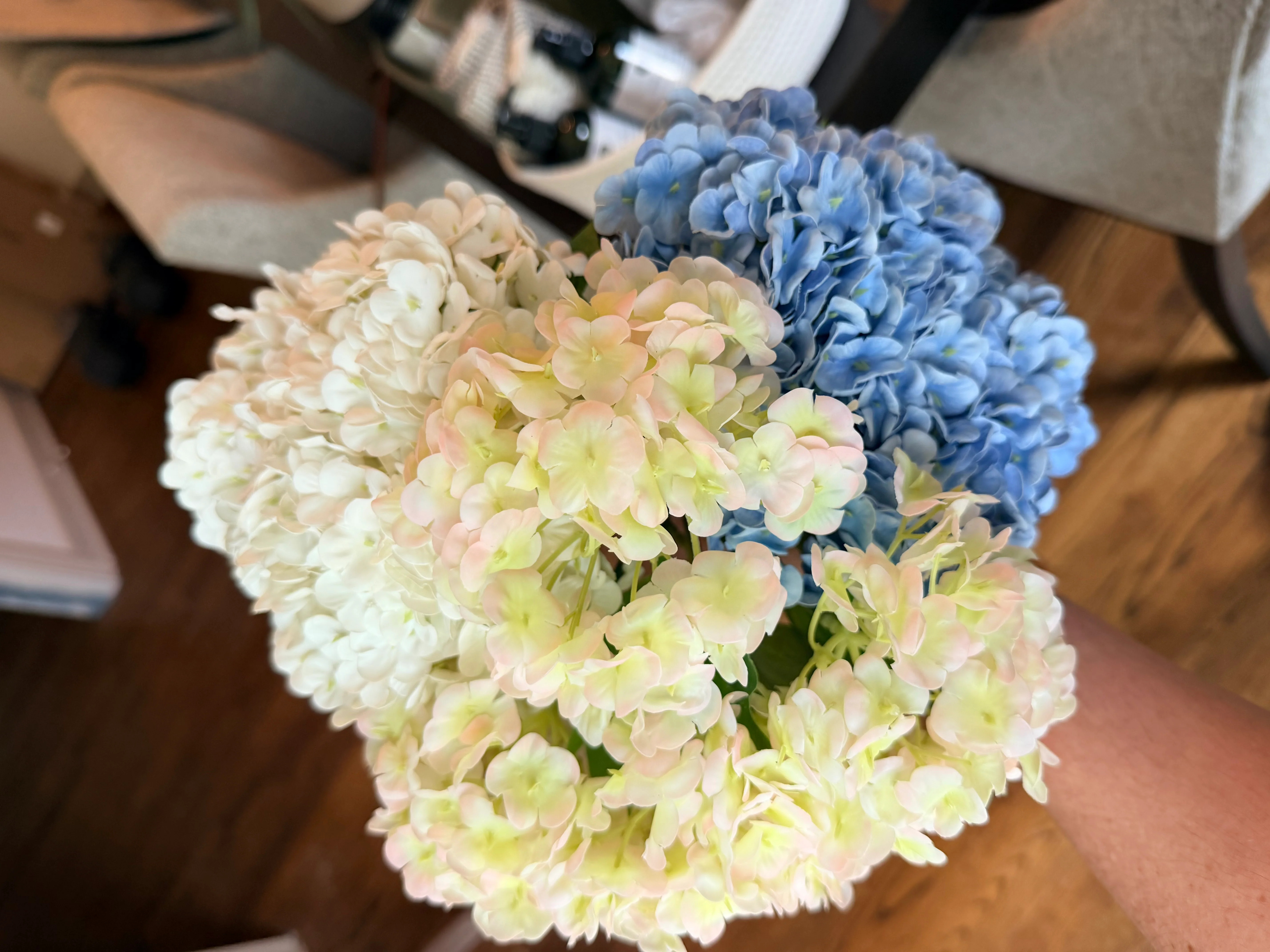 Real Touch White Mini Hydrangea Bundle | MJHome