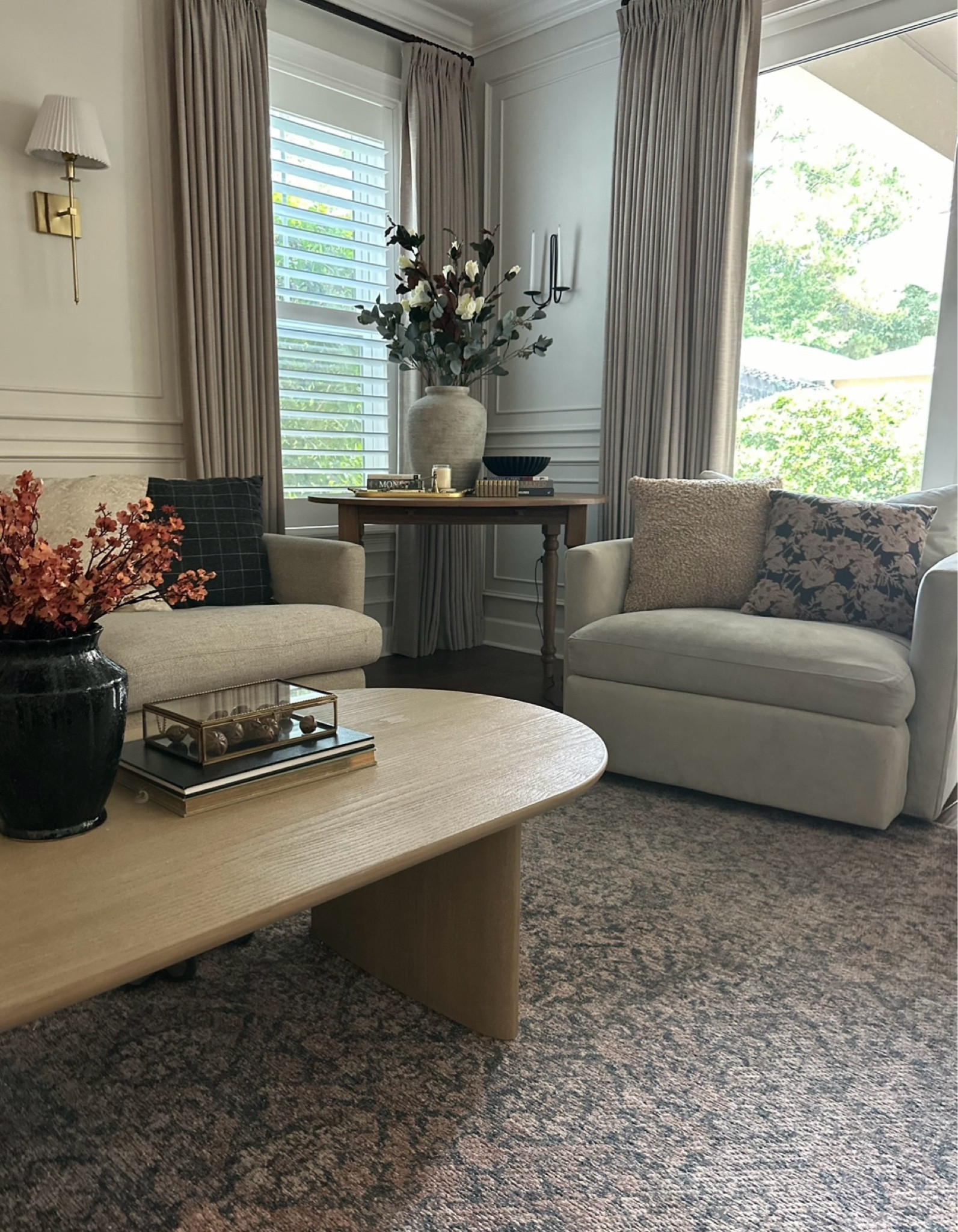 Loloi area rug family | living room design 

#LTKHome #LTKStyleTip #LTKSaleAlert