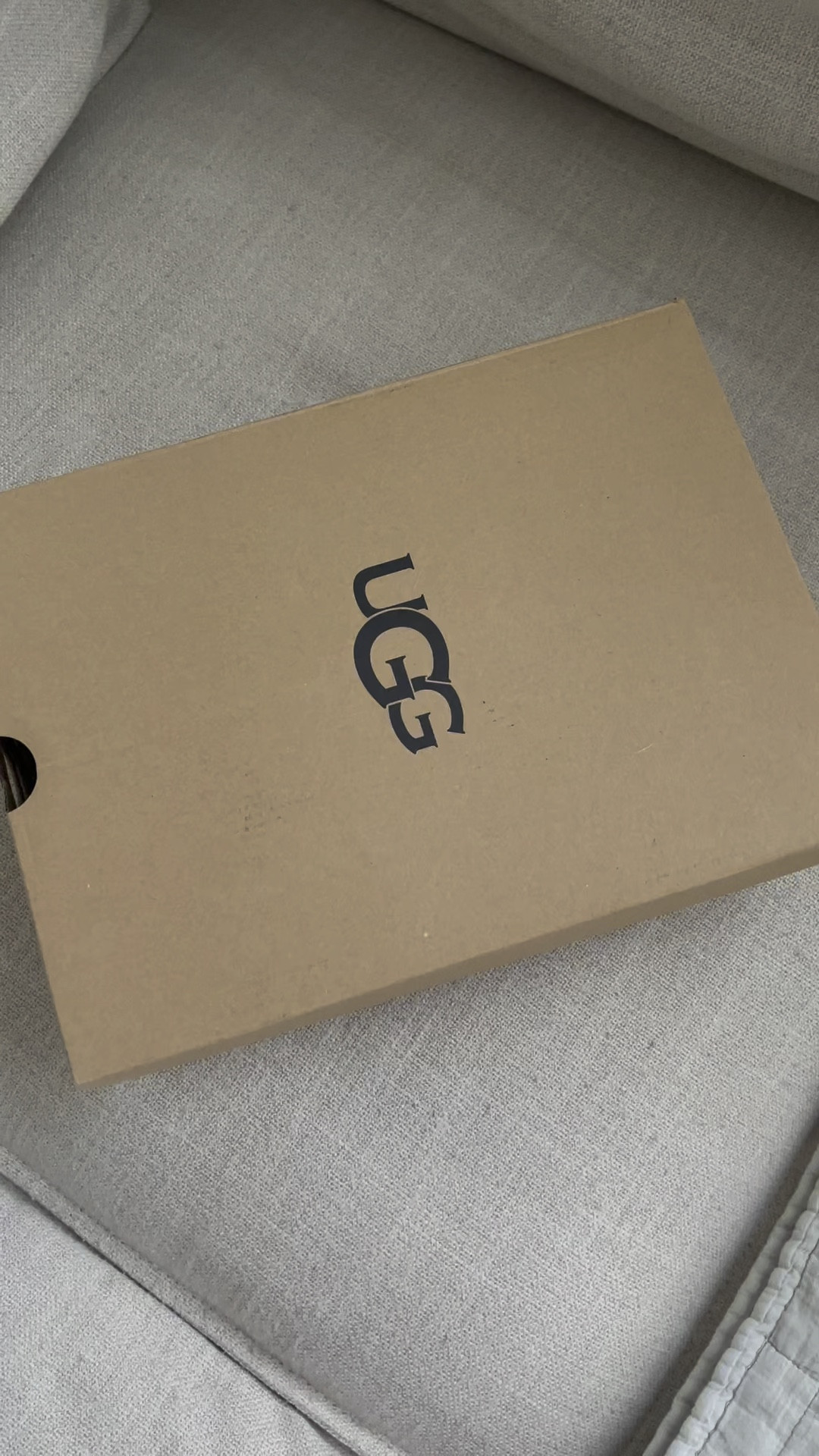 ugg season is here! #ugg #uggtazzman #uggtazz #microuggs
