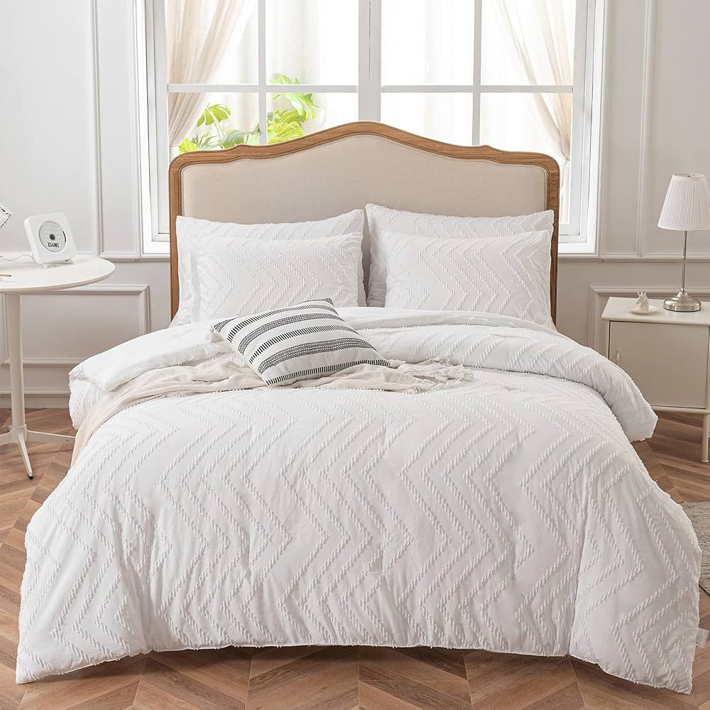 SLEEPBELLA Twin/Twin XL Comforter Set Tufted Design, White Microfiber Bedding Set 2 Pieces, Light... | Amazon (US)